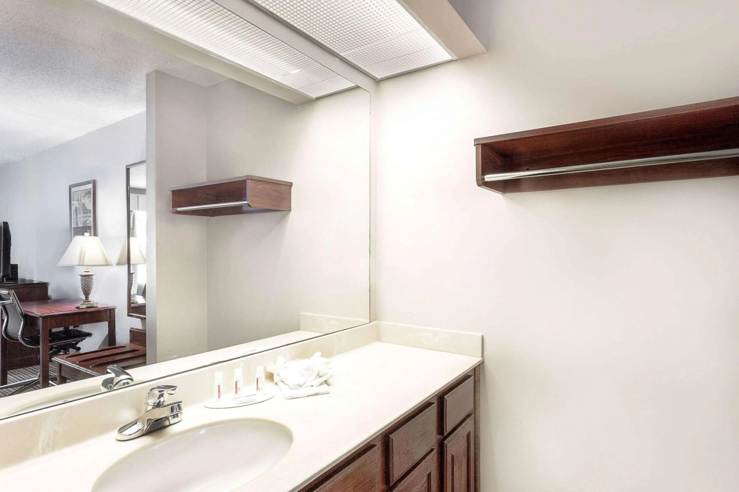 Bathroom in Baymont by Wyndham Tullahoma