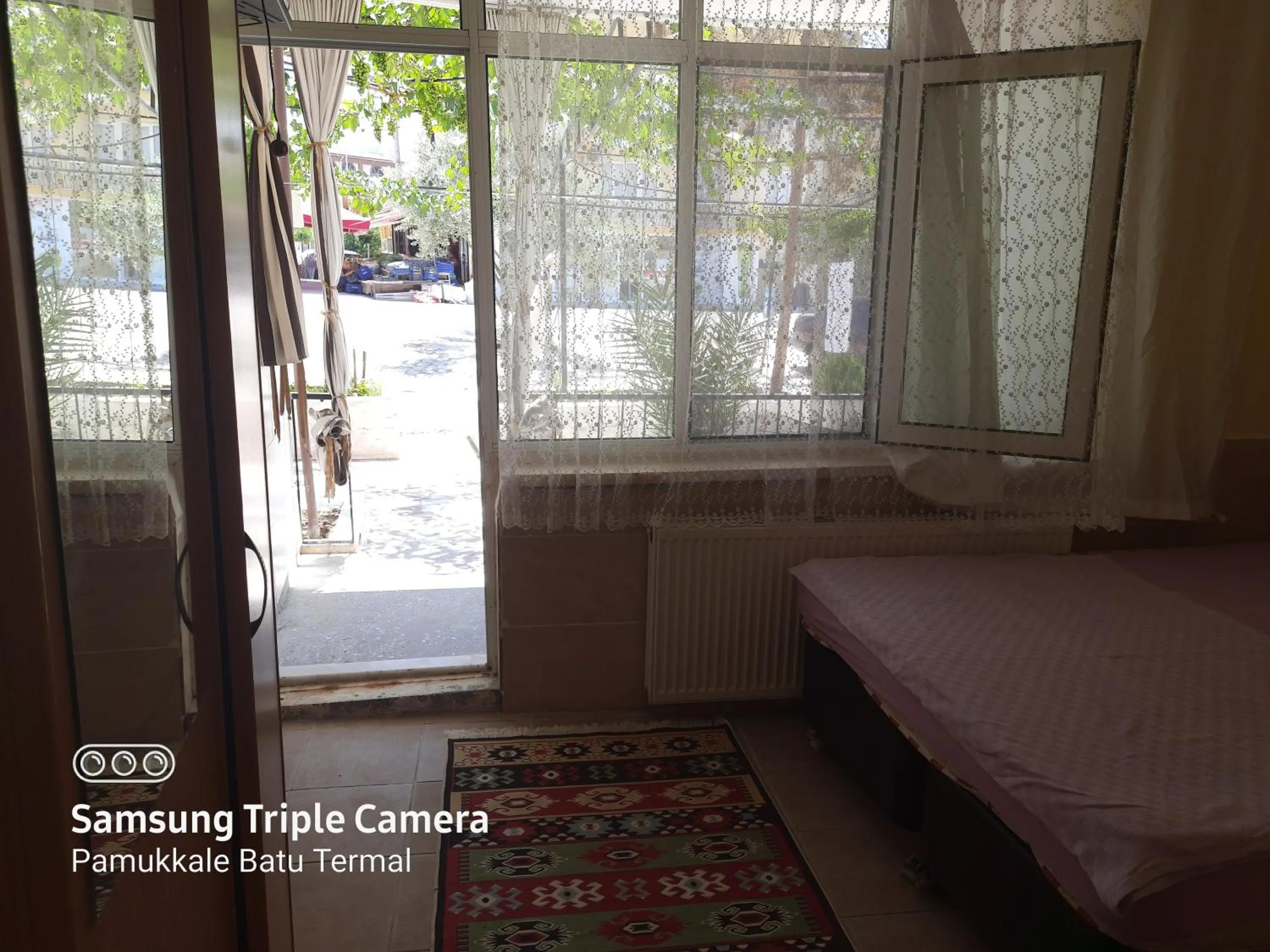 Bed in Pamukkale Batu Termal