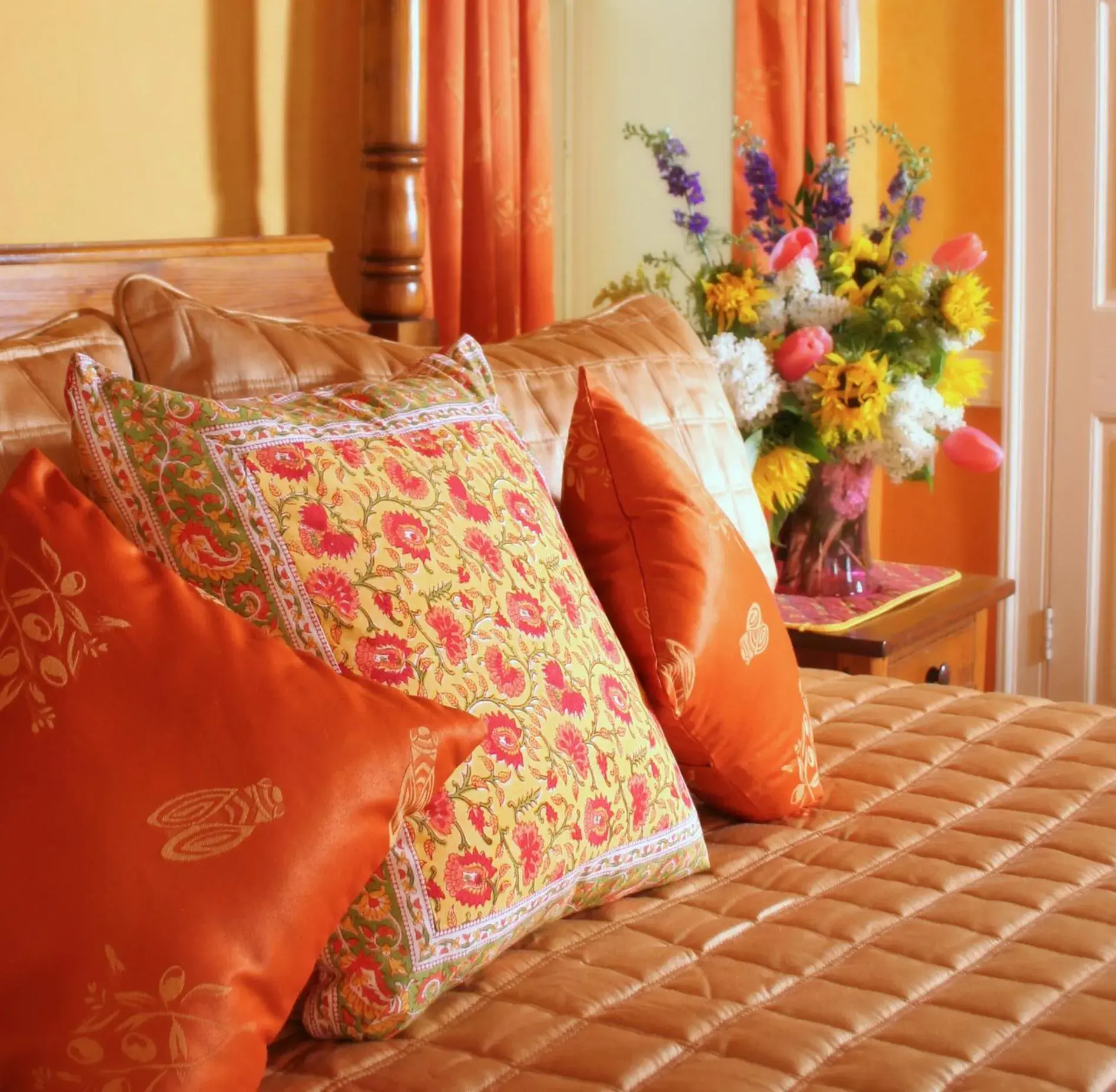 Bed in L'Auberge Provencale Inn & Restaurant Bed in L'Auberge Provencale Inn & Restaurant