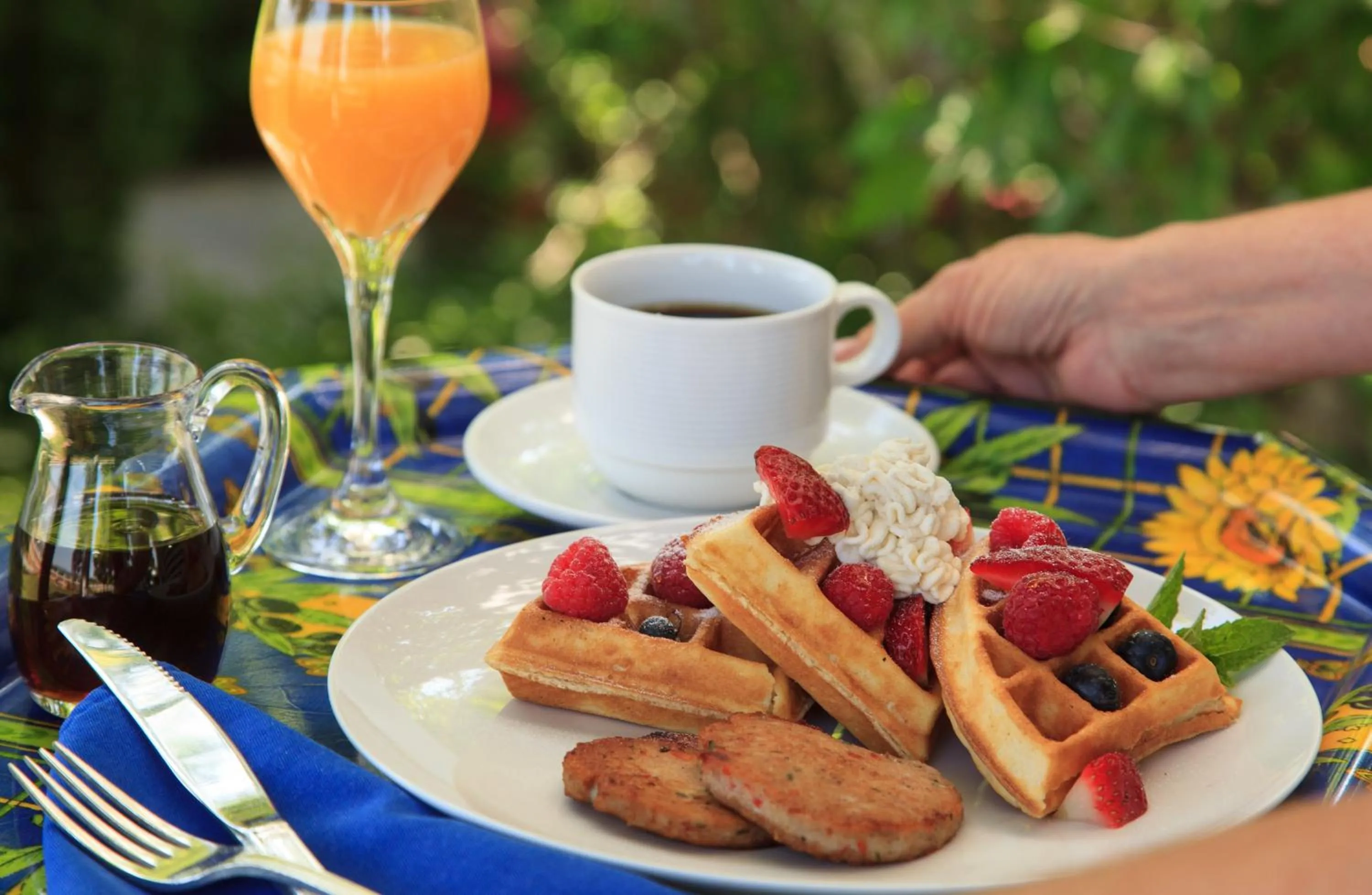 Breakfast in L'Auberge Provencale Inn & Restaurant