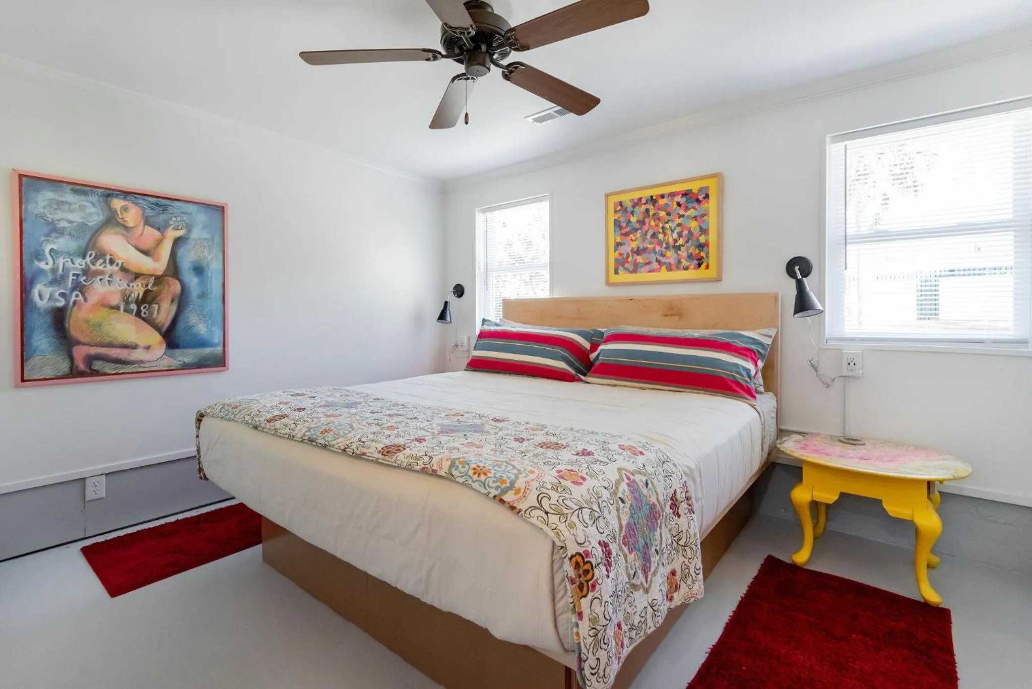 Bed in Folly Vacation Laid Back Casual Beach Bungalow 209-B