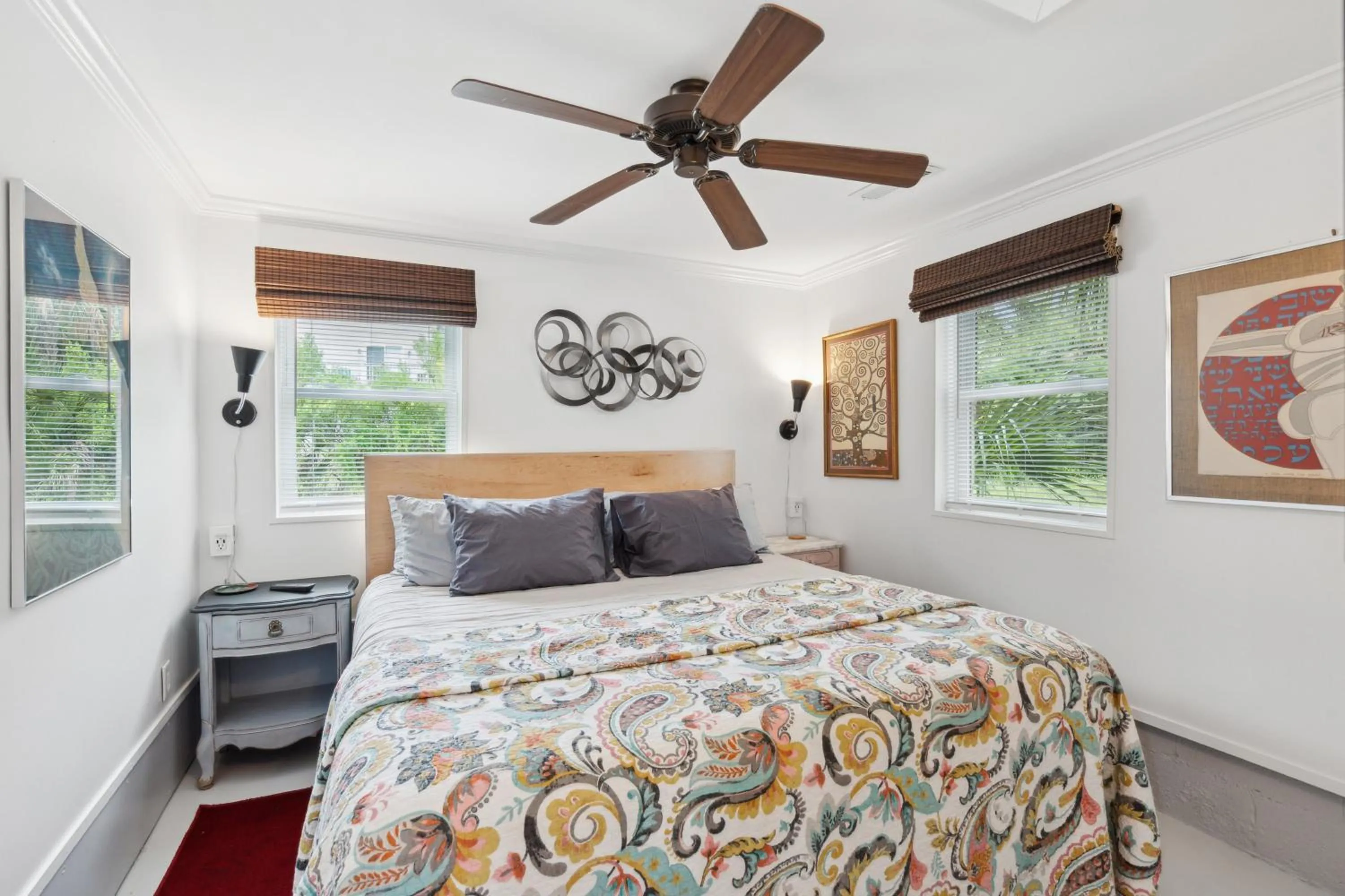 Bed in Folly Vacation Laid Back Casual Beach Bungalow 209-B