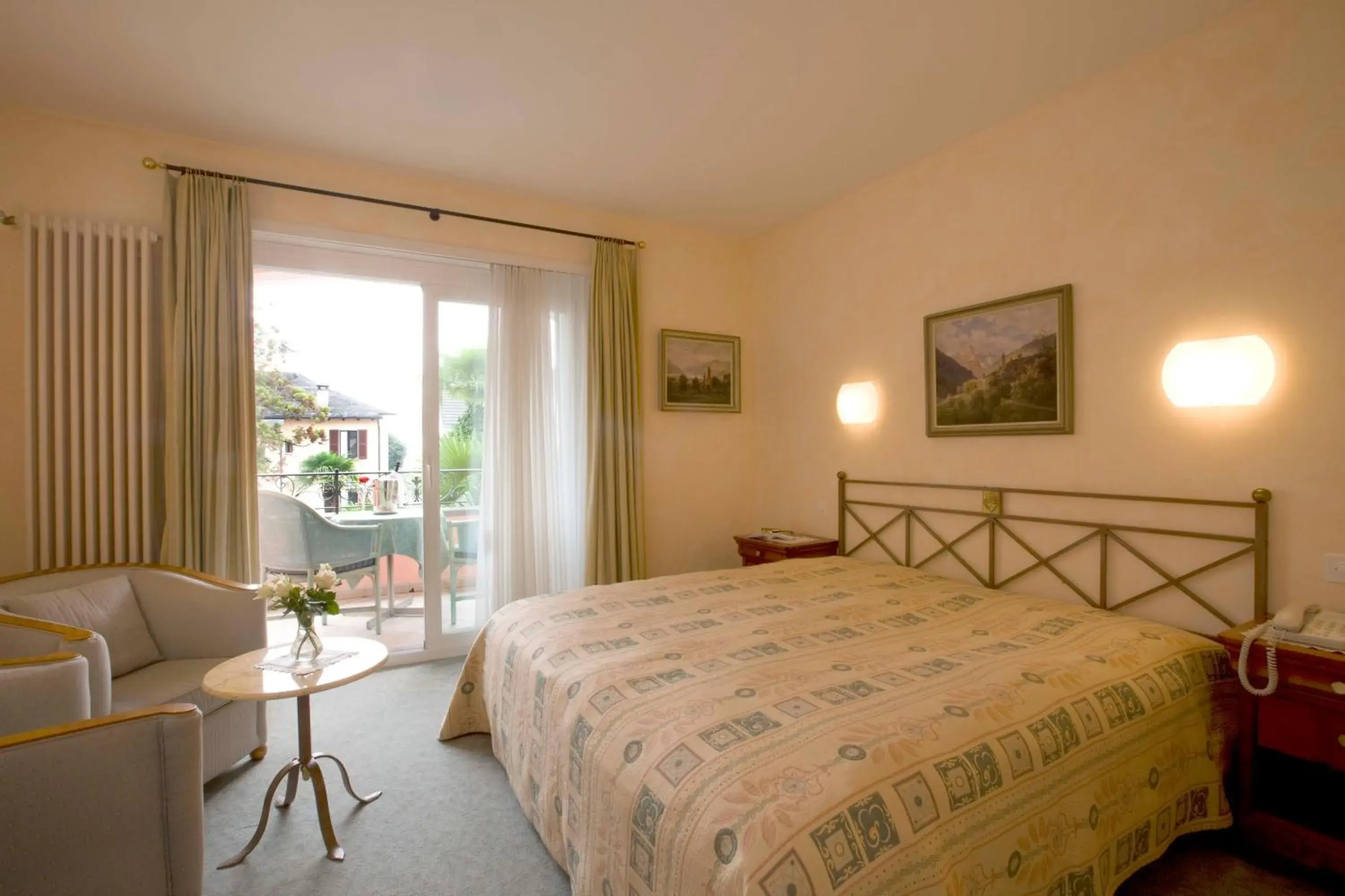 Bed in Romantik Hotel Castello Seeschloss Bed in Romantik Hotel Castello Seeschloss