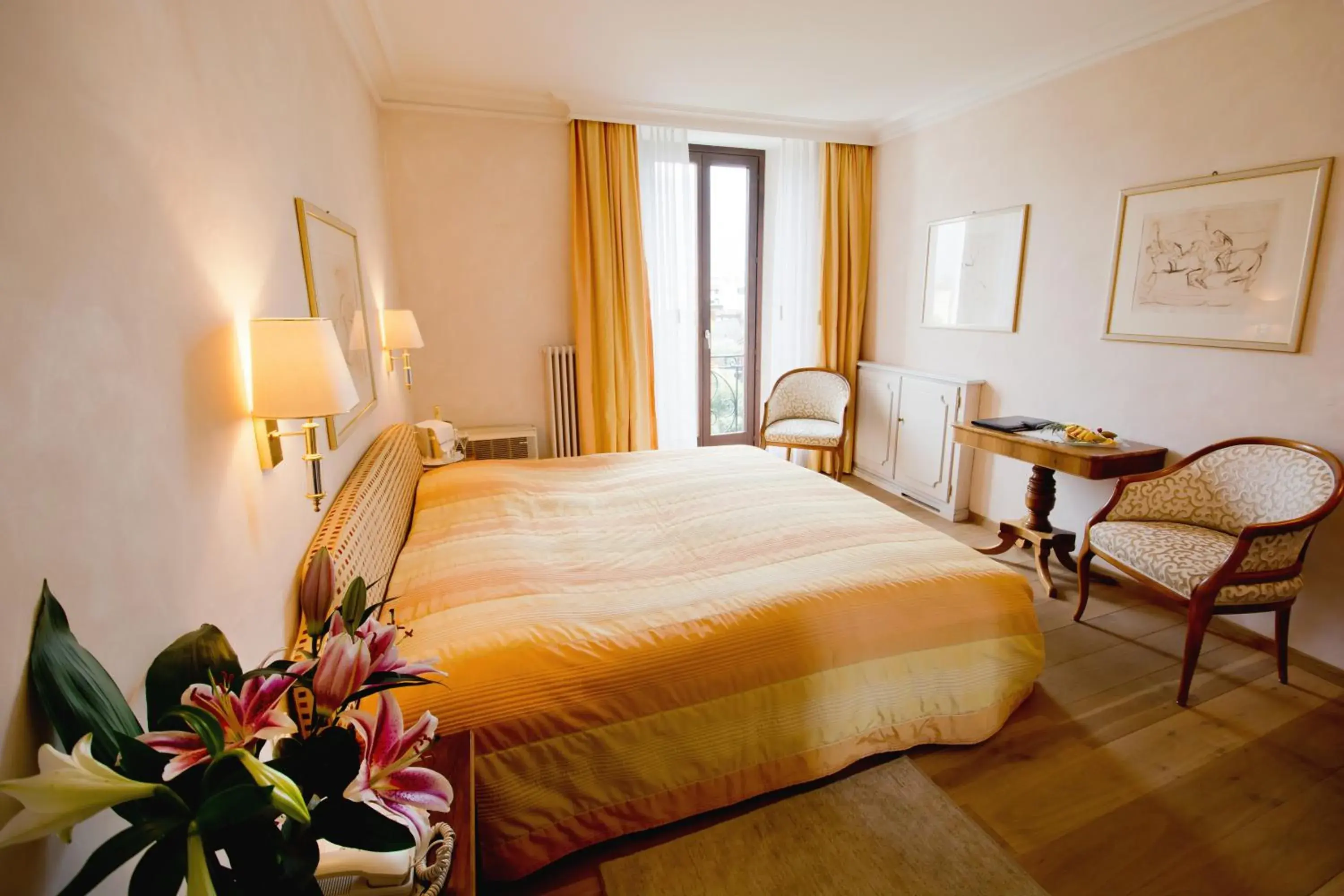 Bedroom, Bed in Romantik Hotel Castello Seeschloss Bedroom, Bed in Romantik Hotel Castello Seeschloss