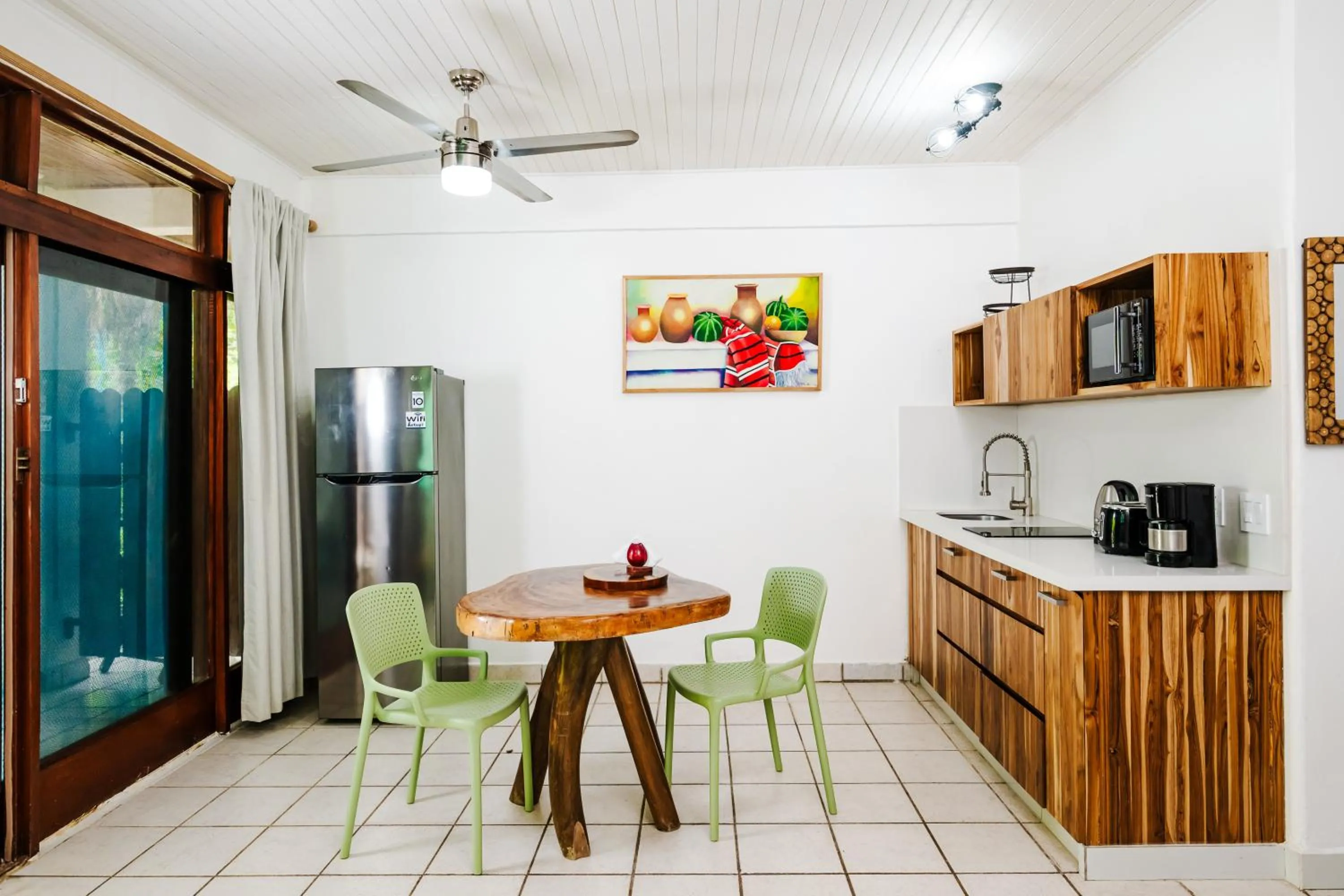 Kitchen or kitchenette in Casa Sueca Hotel - At the Beach