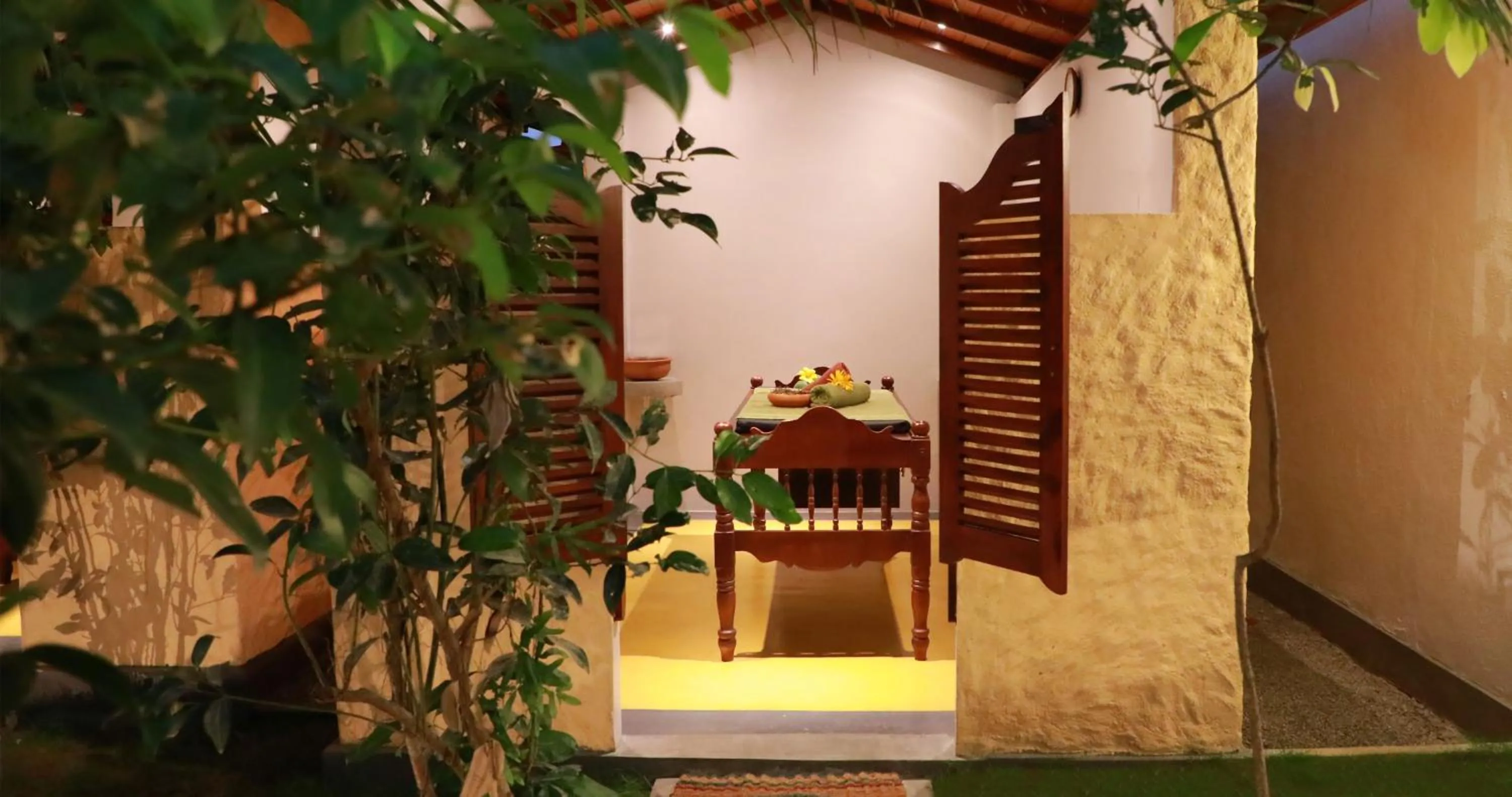 Massage in Terrace Garden Ayurveda Resort