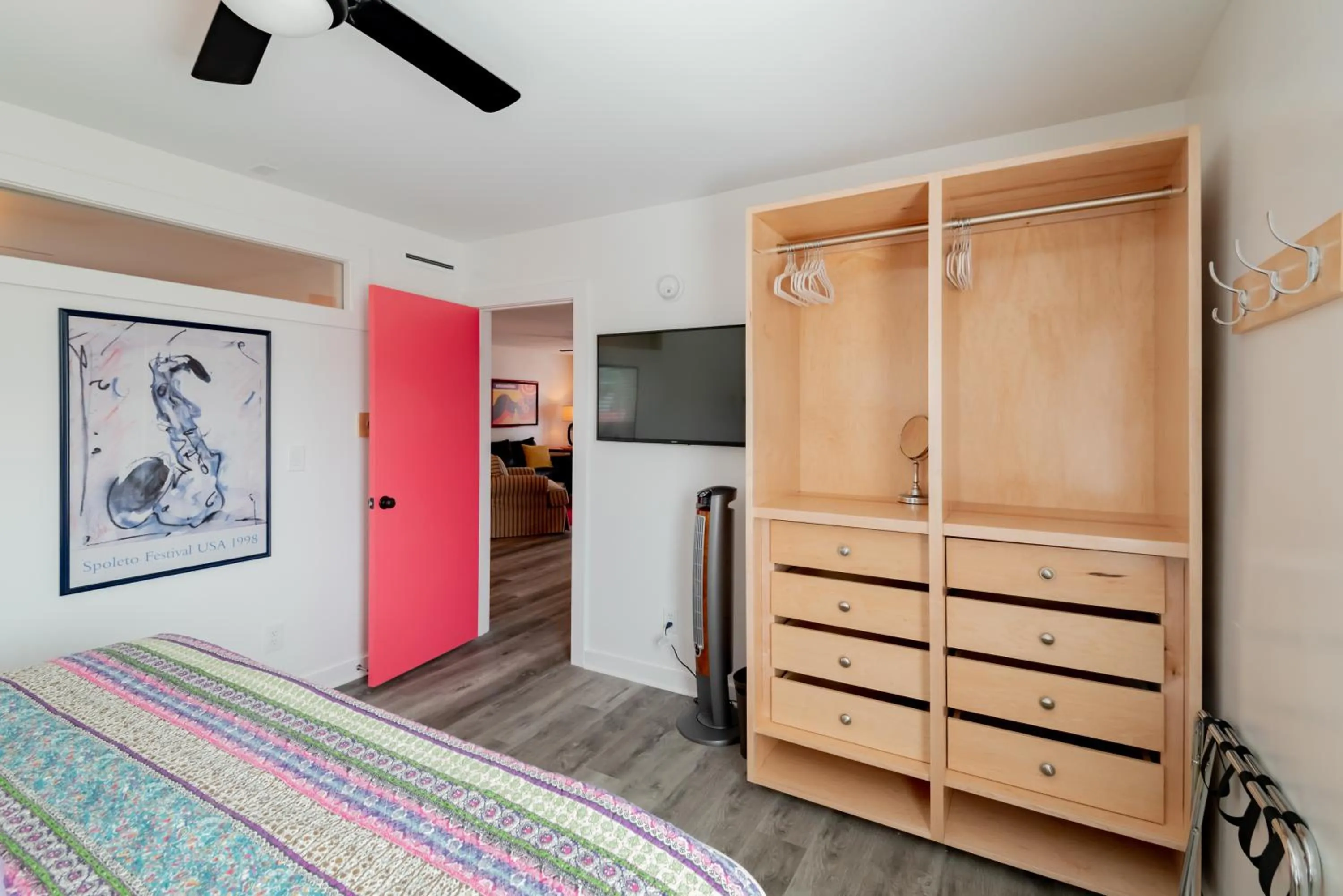 Bed in Folly Vacation Perfect Purple Palace Apt A