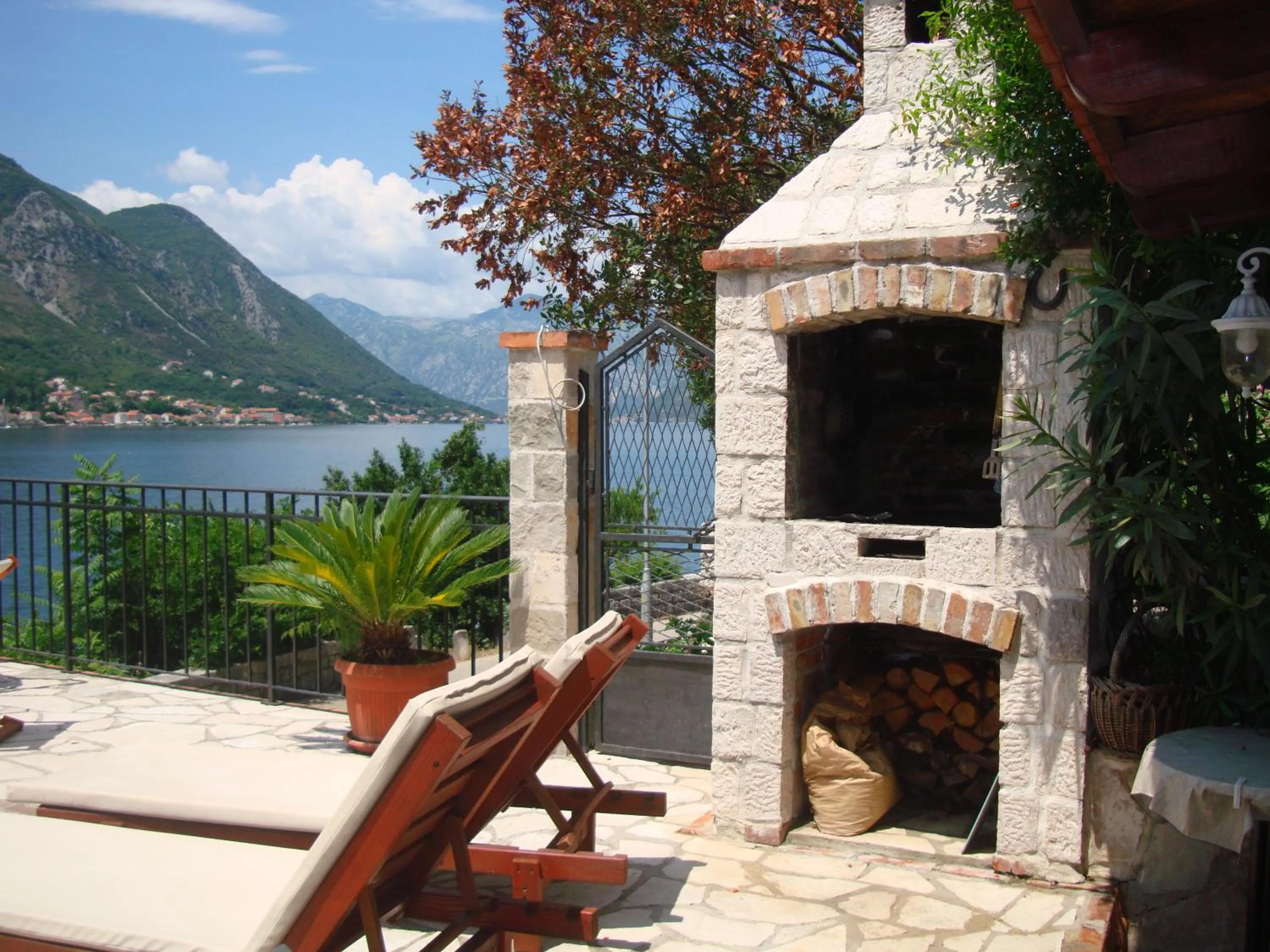 BBQ facilities in Villa Perla Del Mare