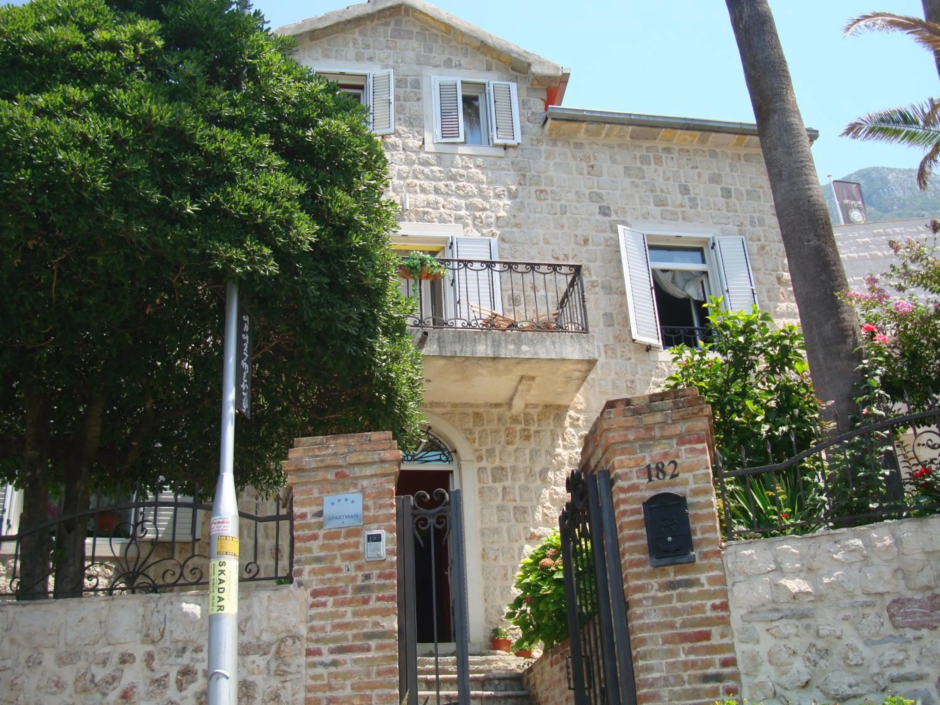 Property building in Villa Perla Del Mare