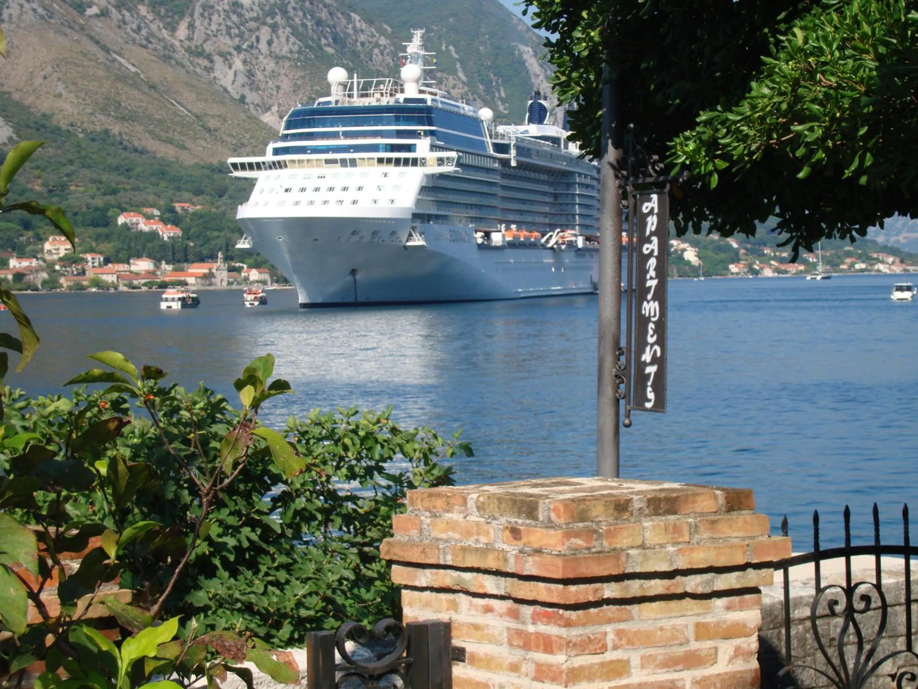 Facade/entrance in Villa Perla Del Mare