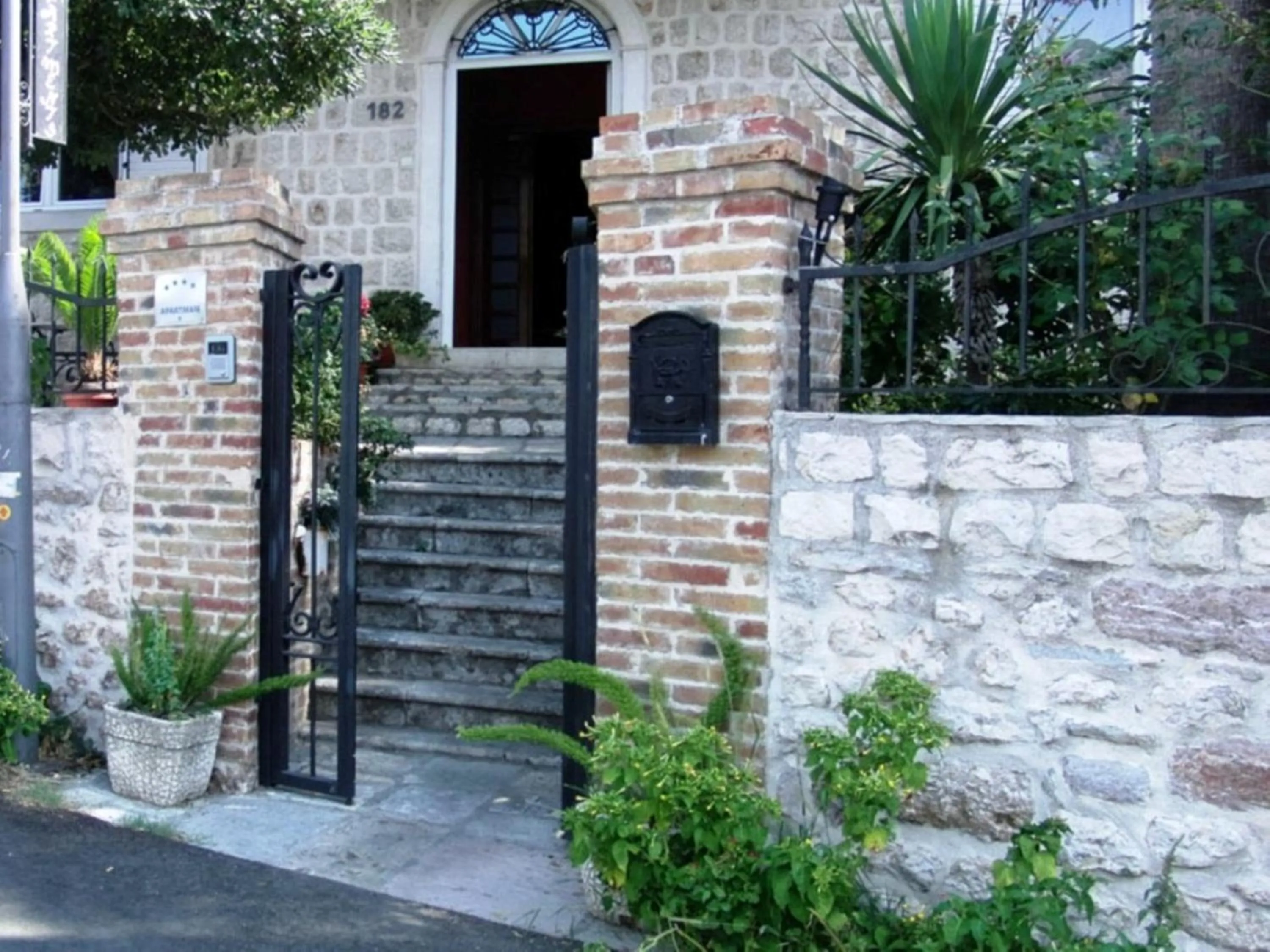 Facade/entrance in Villa Perla Del Mare