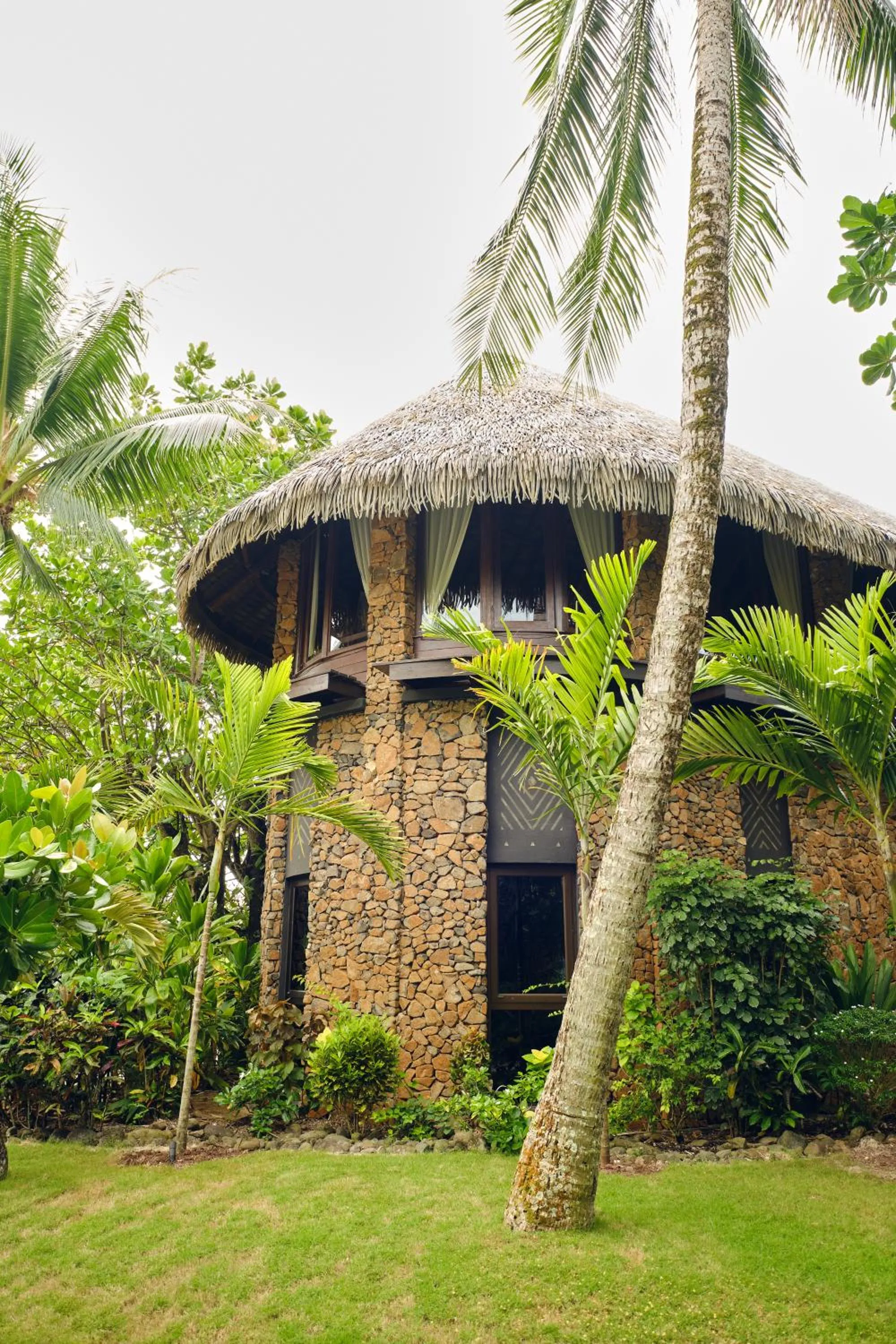 Property building in Le Taha'a by Pearl Resorts