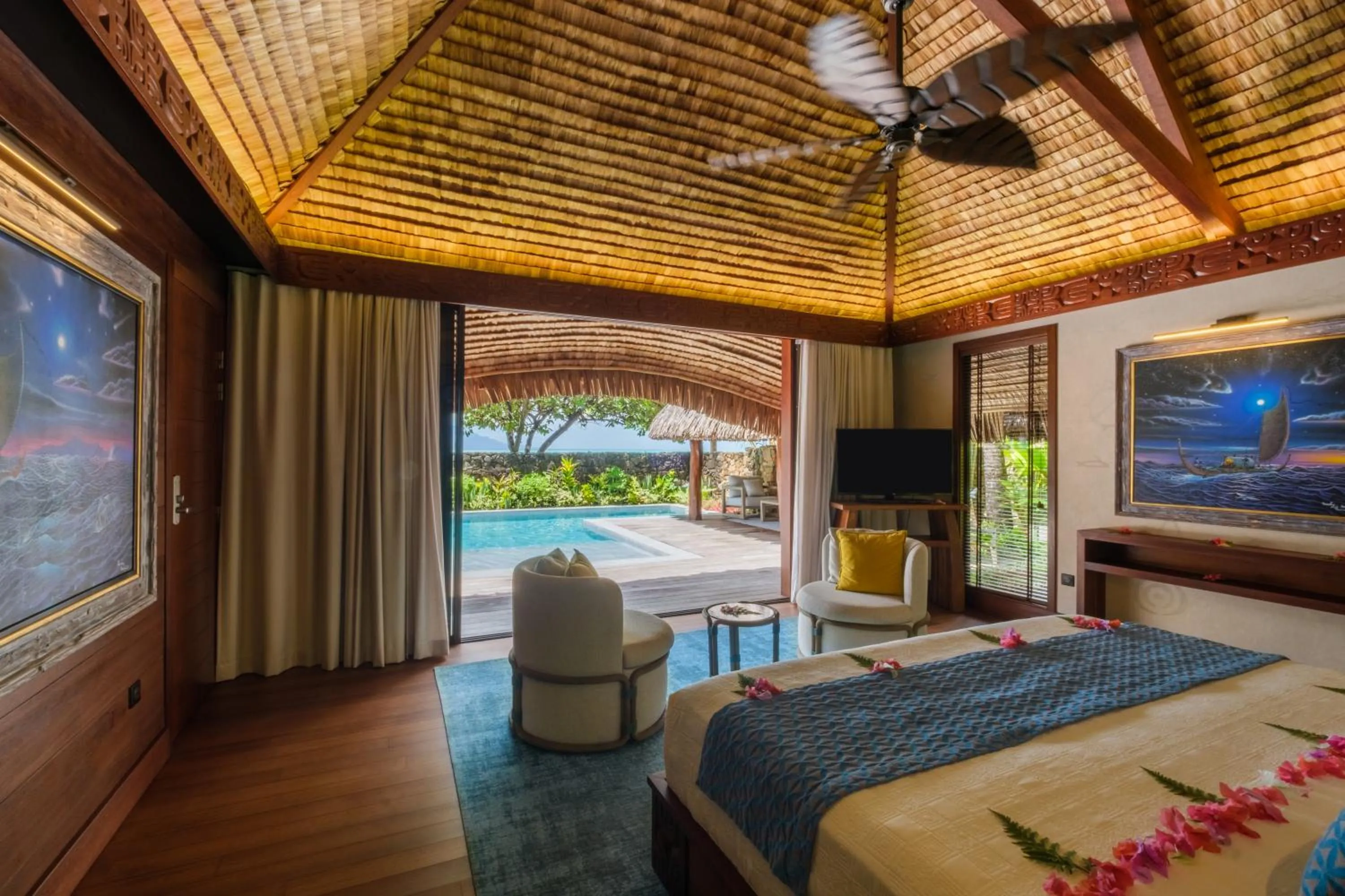 Bedroom, Bed in Le Taha'a by Pearl Resorts