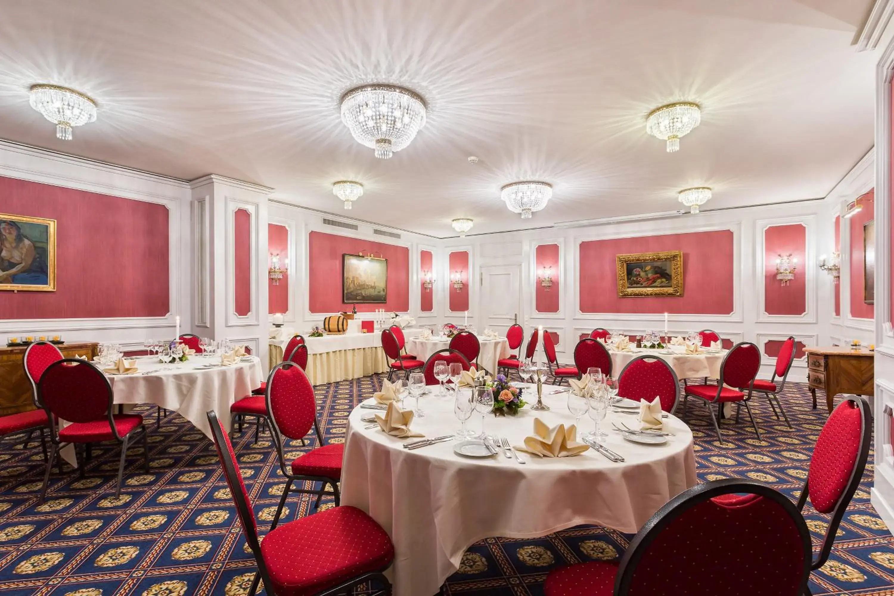 Restaurant/places to eat in Hotel Euler Basel Restaurant/places to eat in Hotel Euler Basel