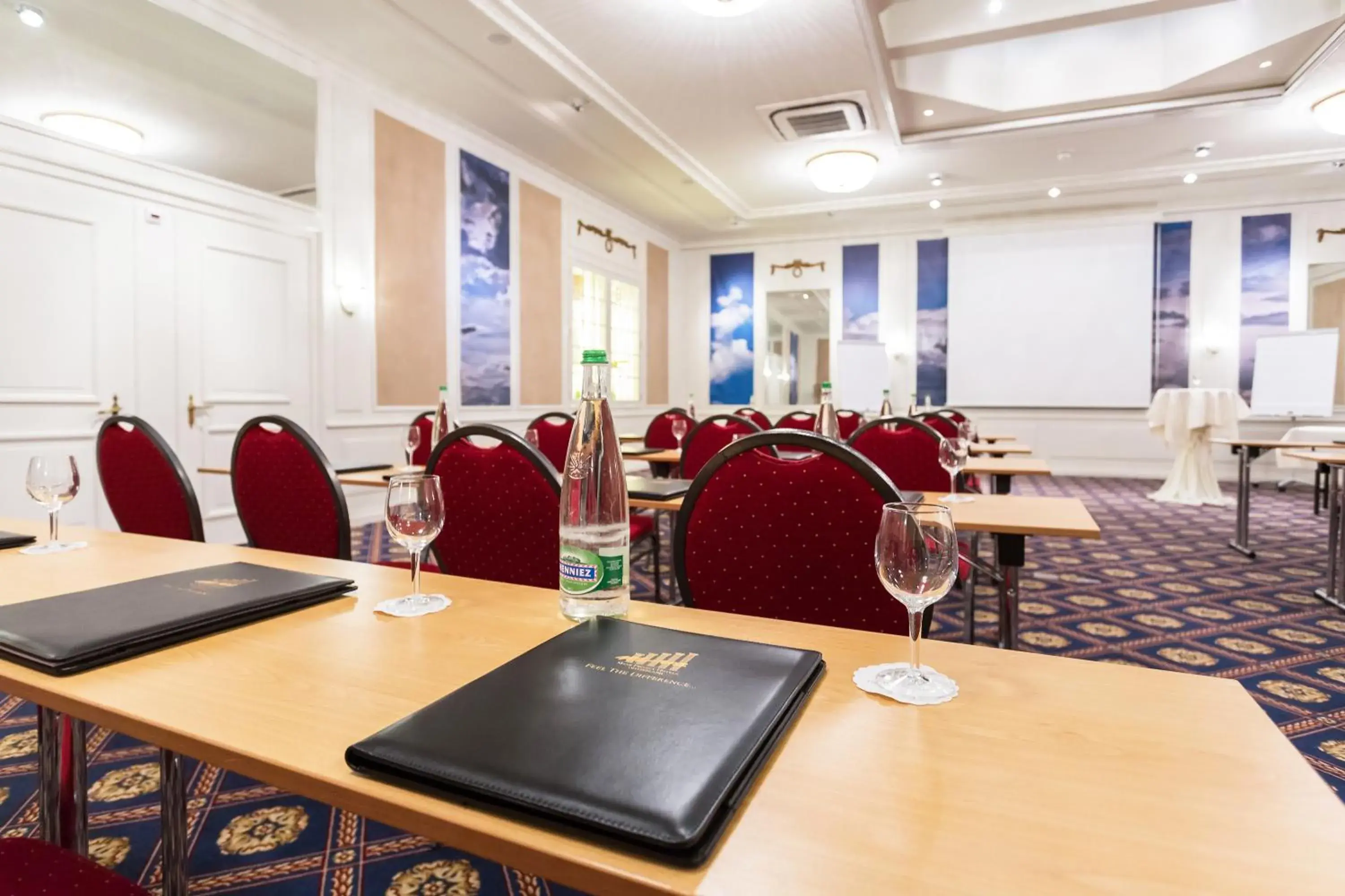 Restaurant/places to eat in Hotel Euler Basel Restaurant/places to eat in Hotel Euler Basel