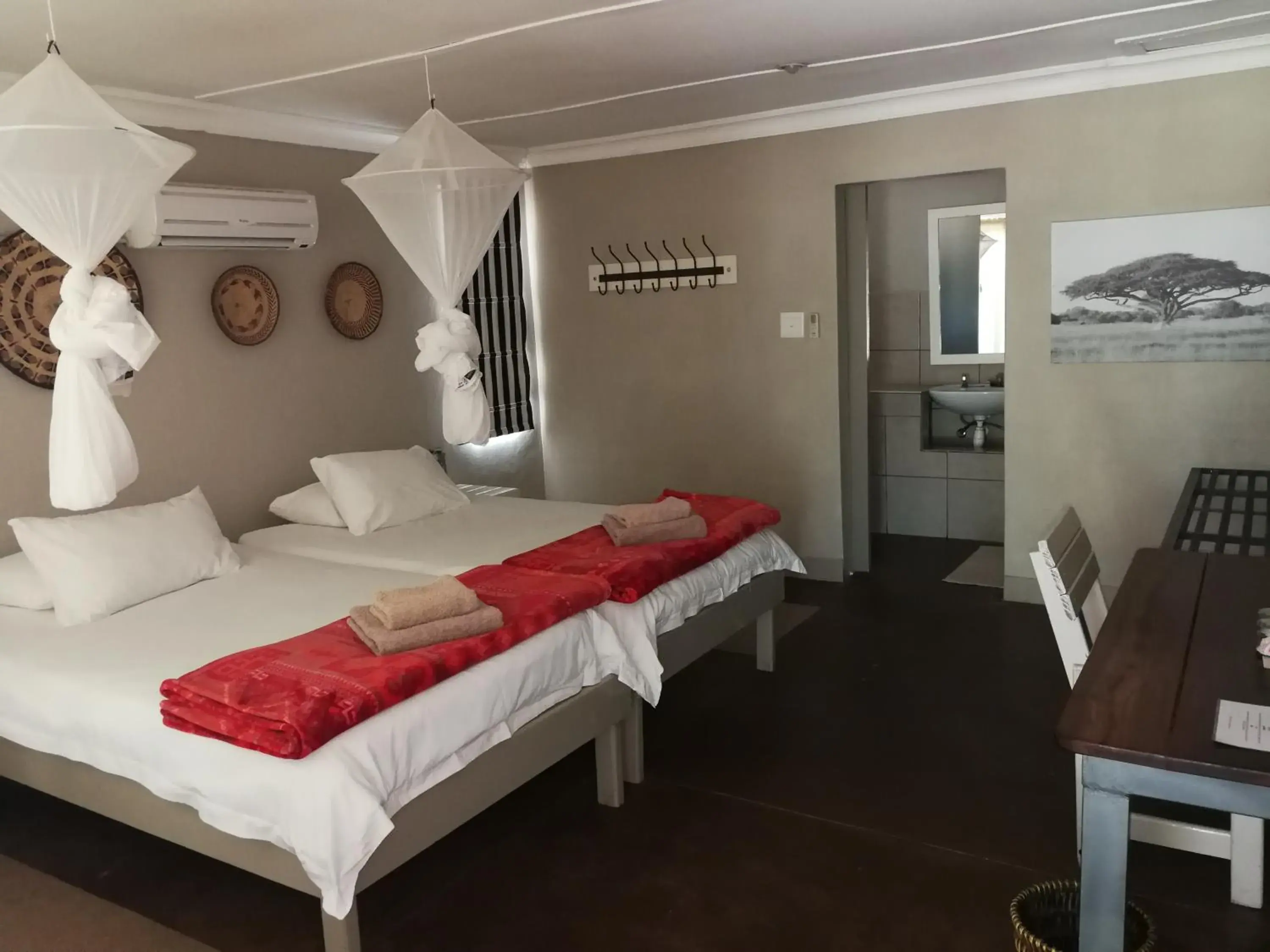 Twin Room - 6 in Etotongwe Lodge Twin Room - 6 in Etotongwe Lodge