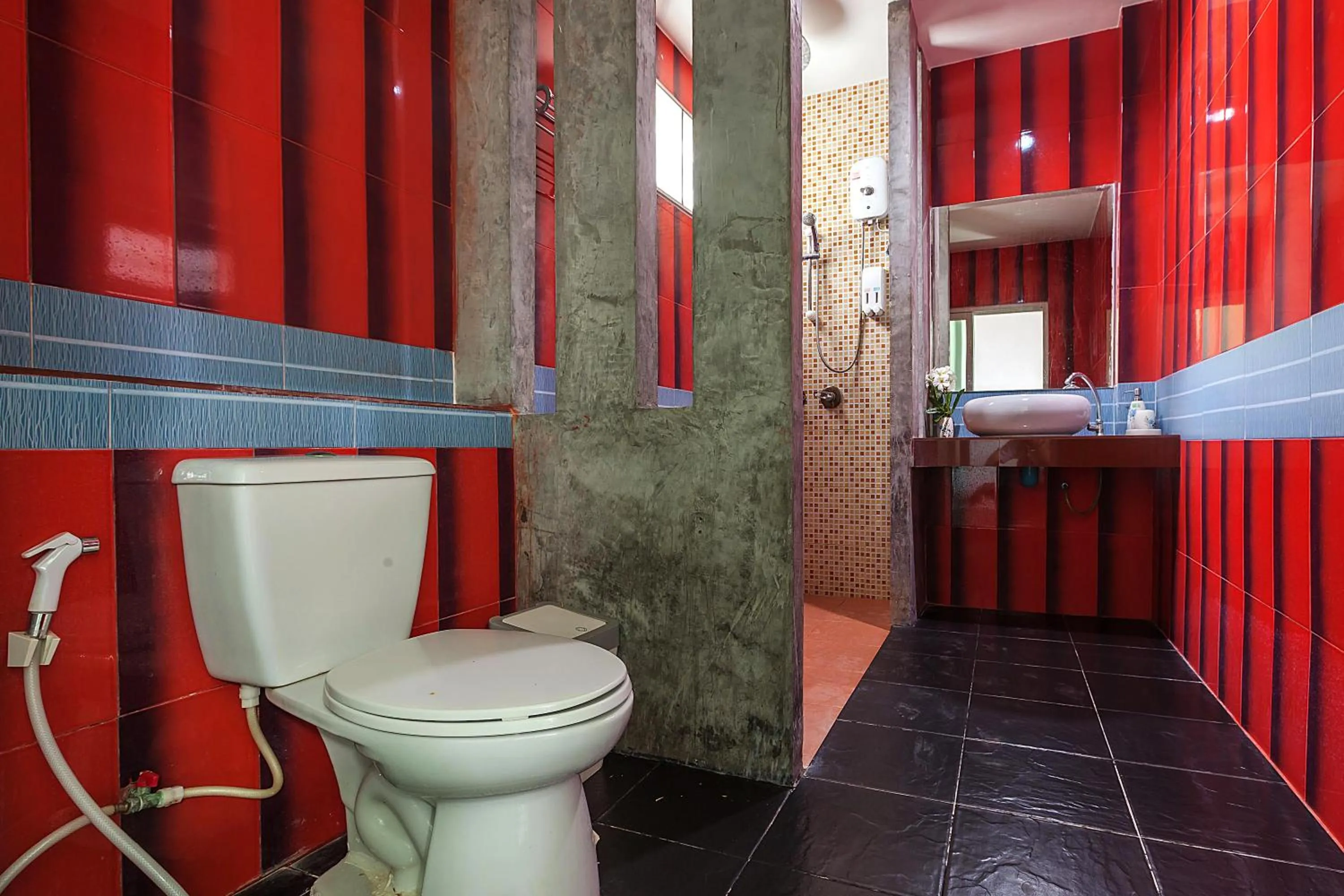 Bathroom in Phi Phi Chang Grand Resort