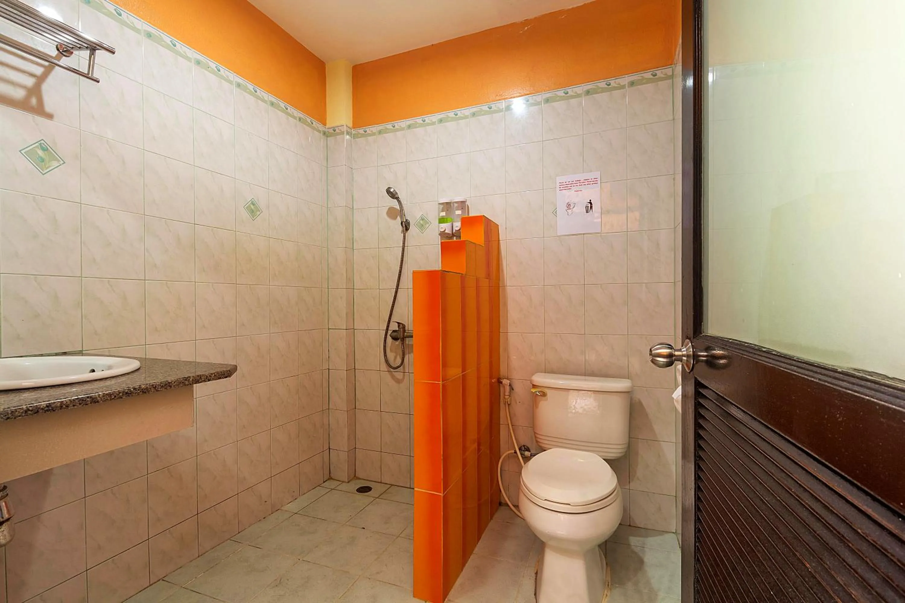 Bathroom in Phi Phi Chang Grand Resort