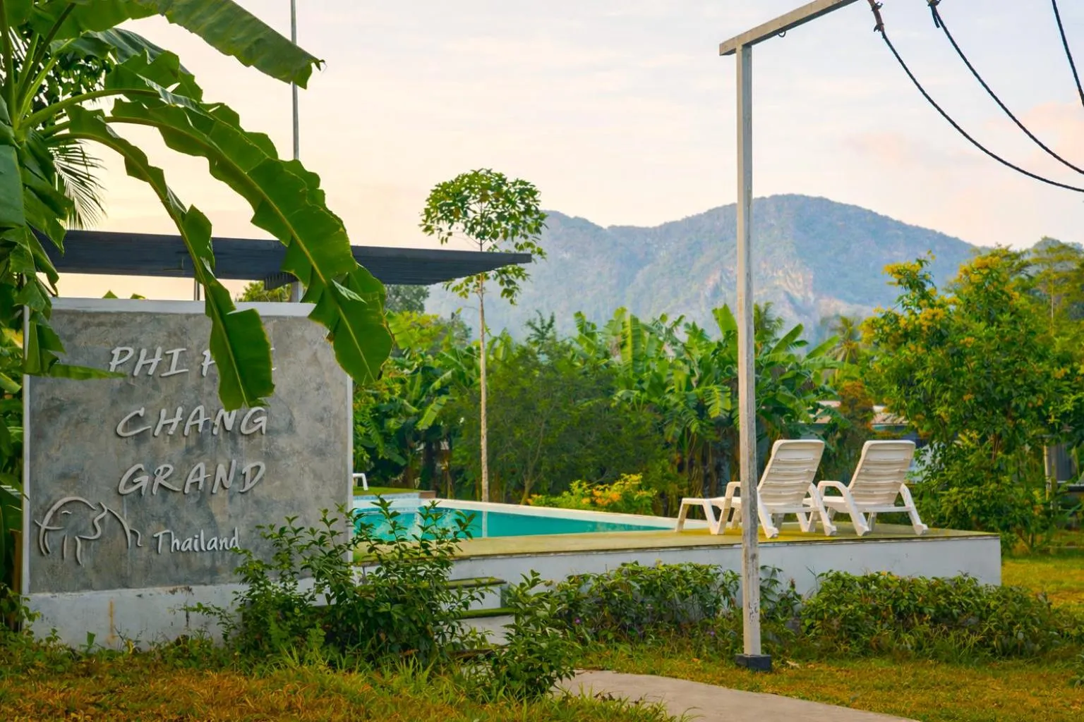 Swimming pool in Phi Phi Chang Grand Resort