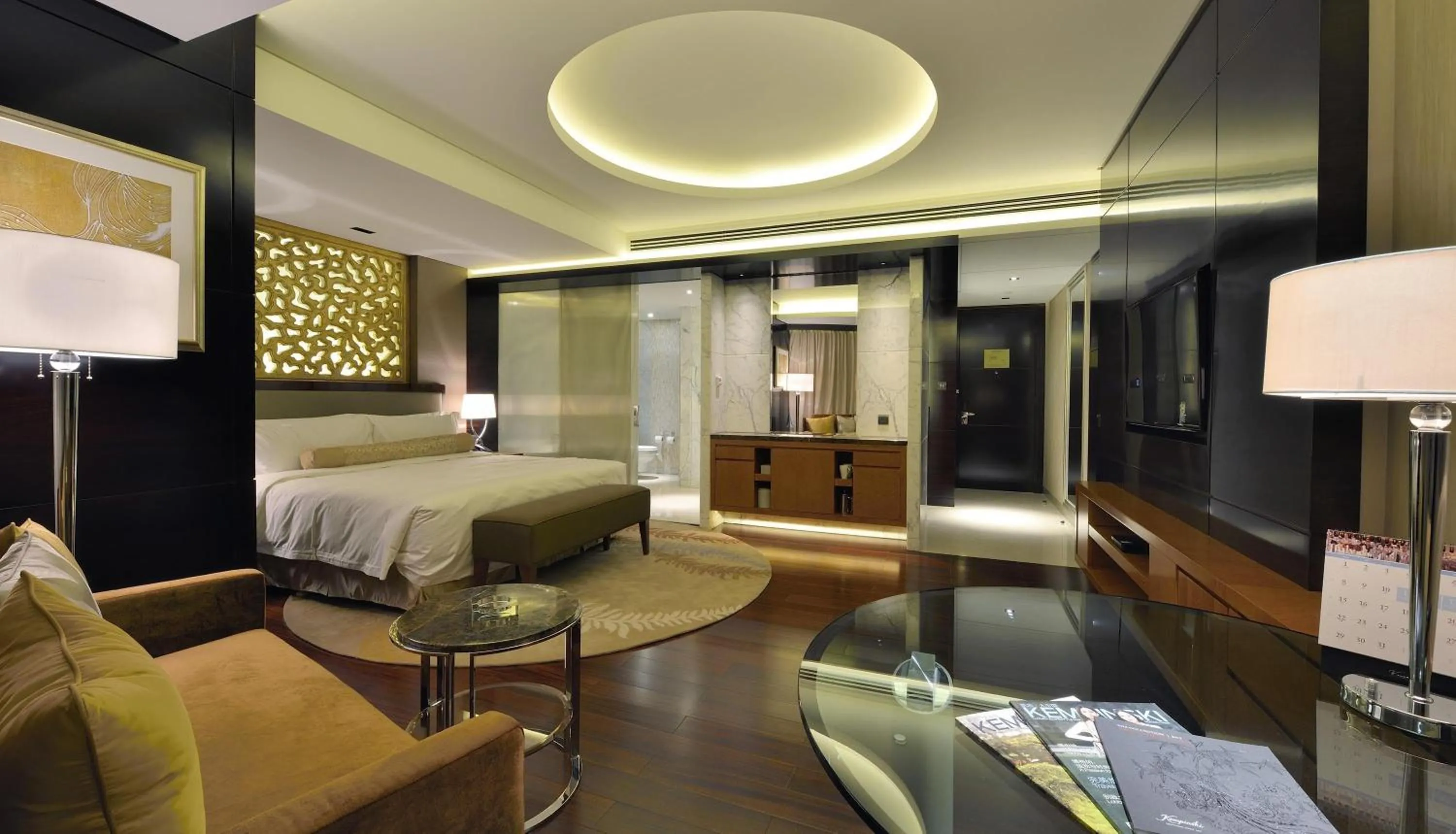 Bedroom, Bed in Kempinski Hotel Taiyuan