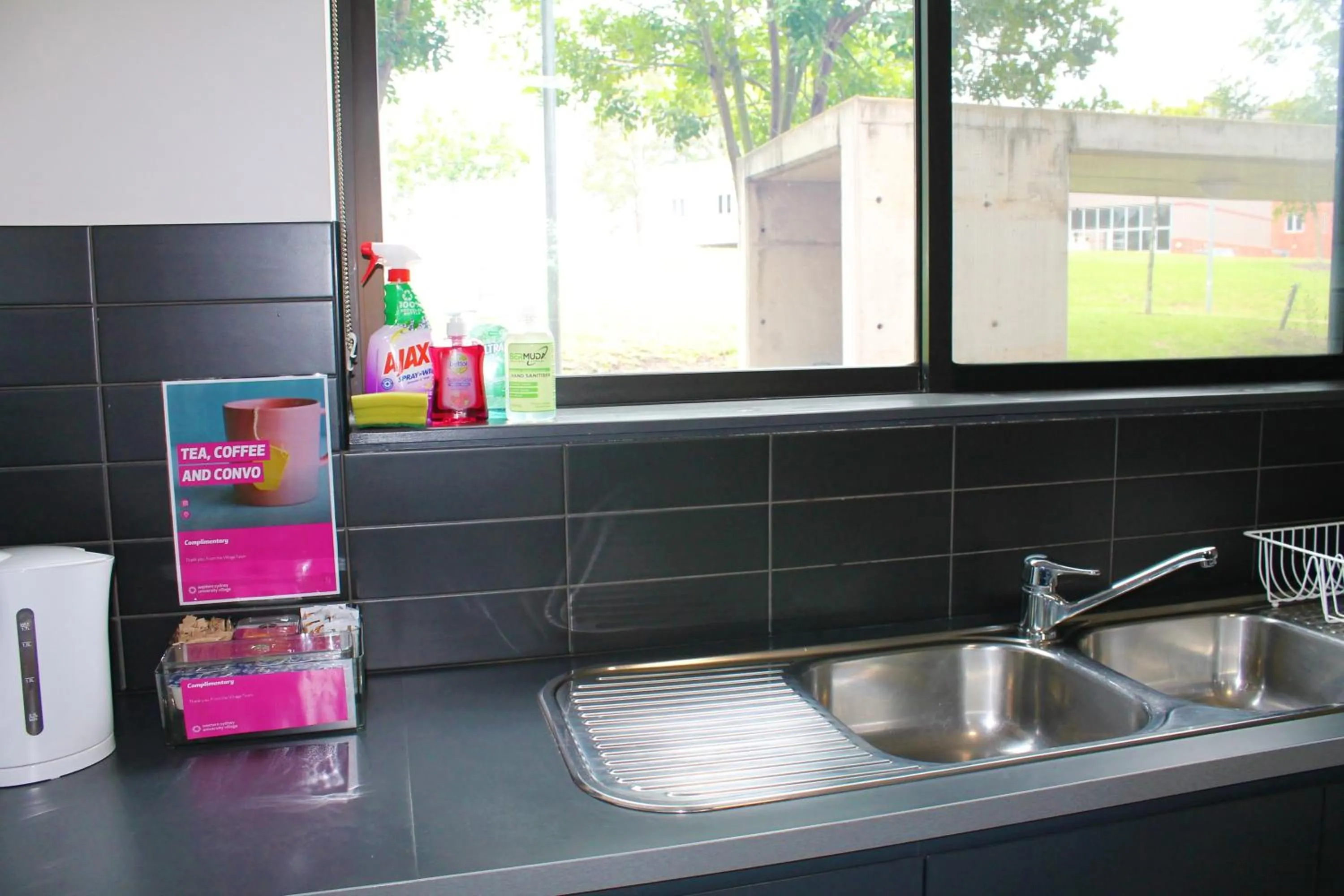 Kitchen or kitchenette, Kitchen/Kitchenette in Western Sydney University Village - Penrith