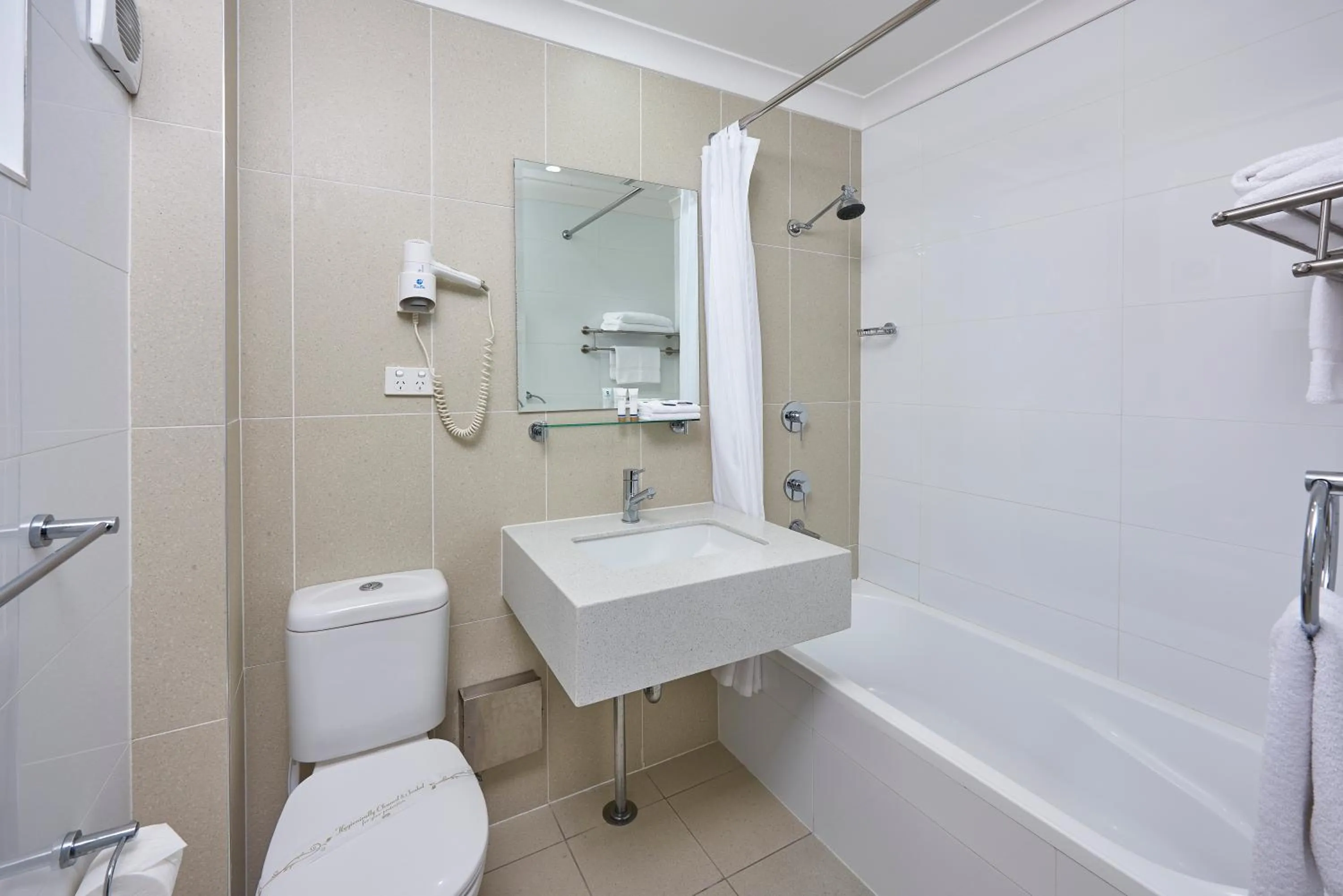 Bathroom in Best Western Casula Motor Inn