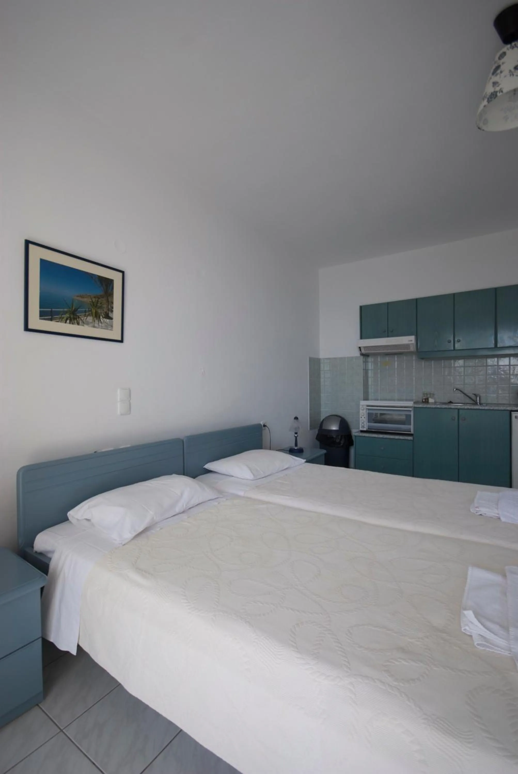 Photo of the whole room, Bed in Sarikampos Beach