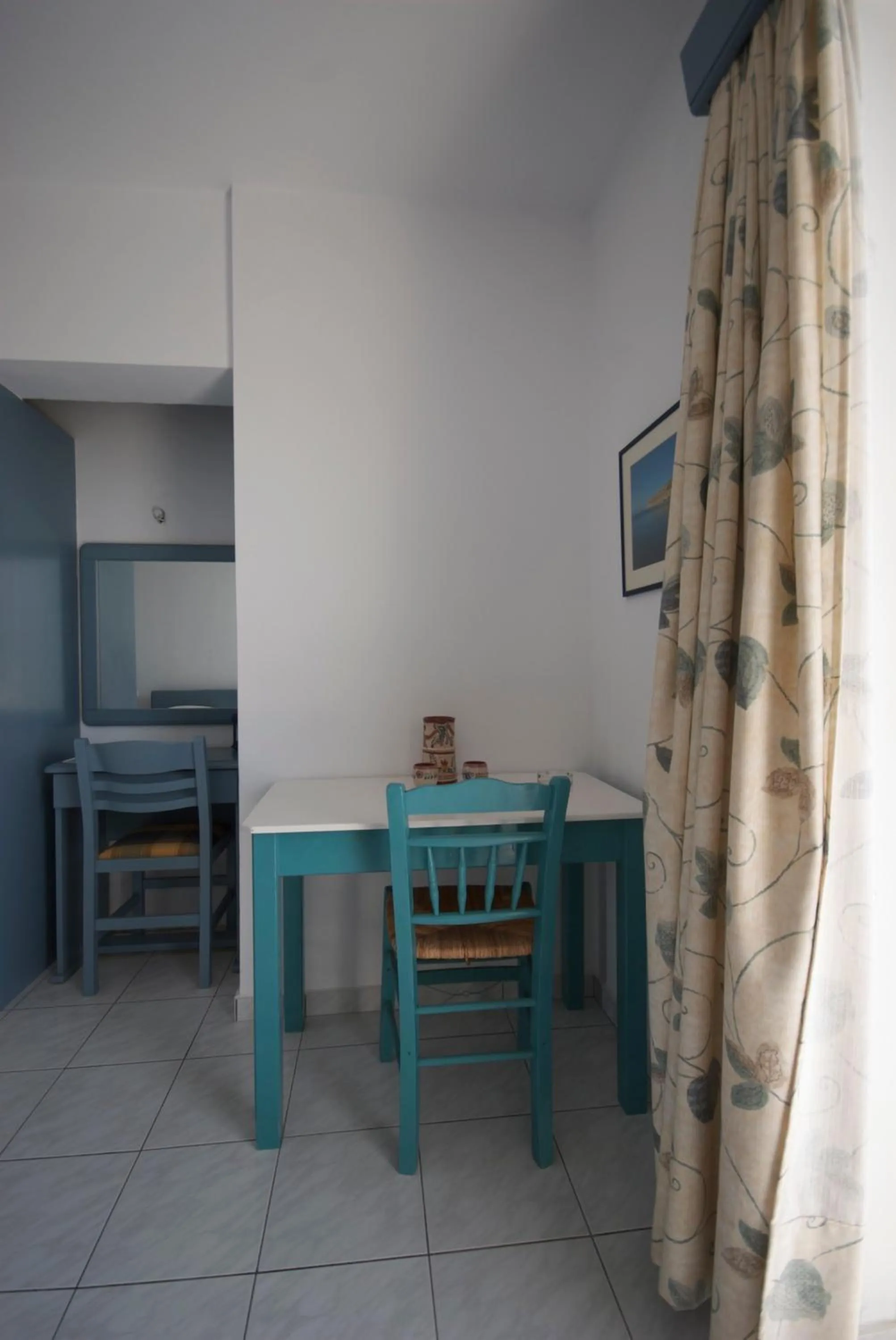 Photo of the whole room in Sarikampos Beach