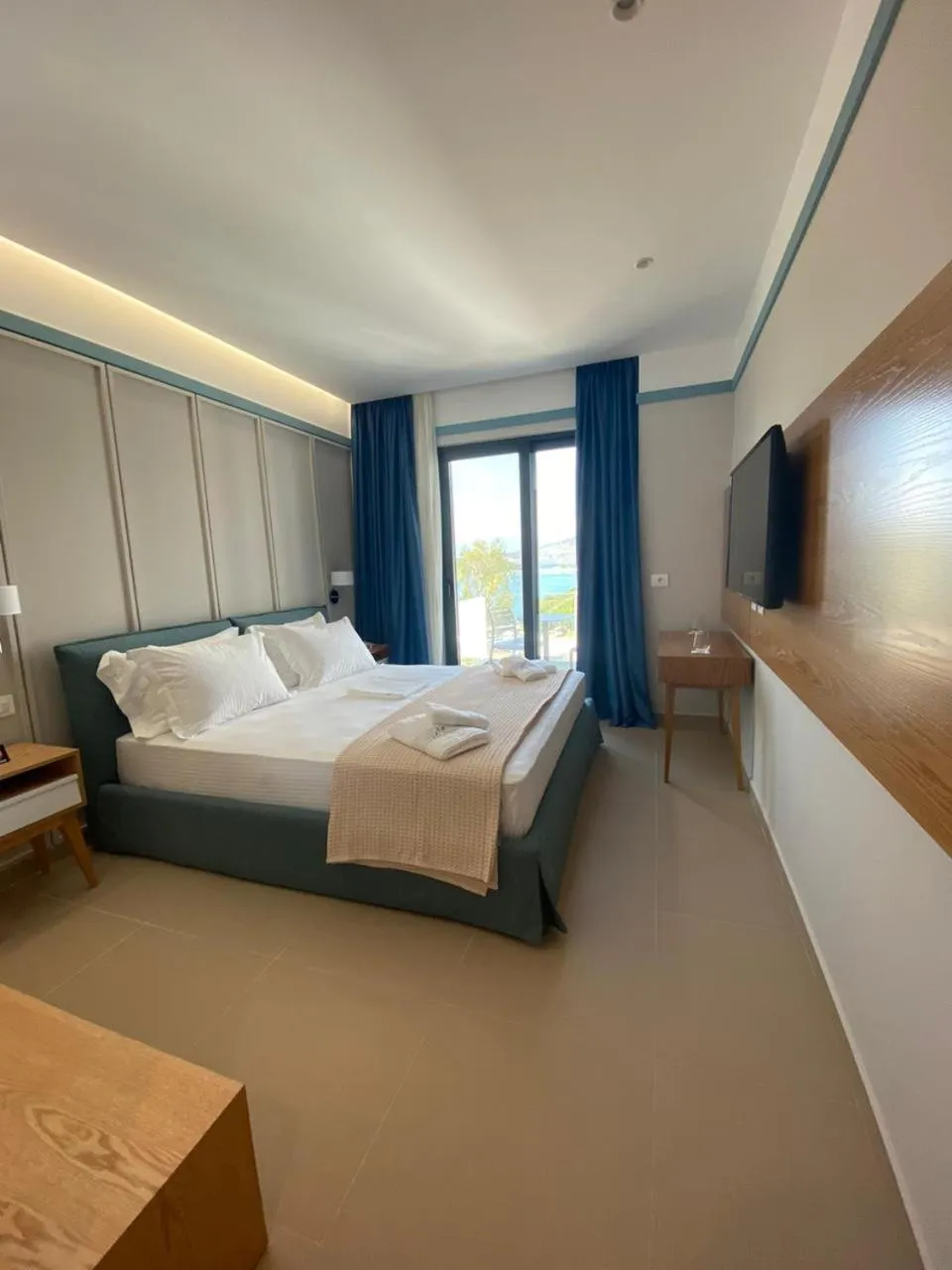 Bed in Hotel Olive Ksamil