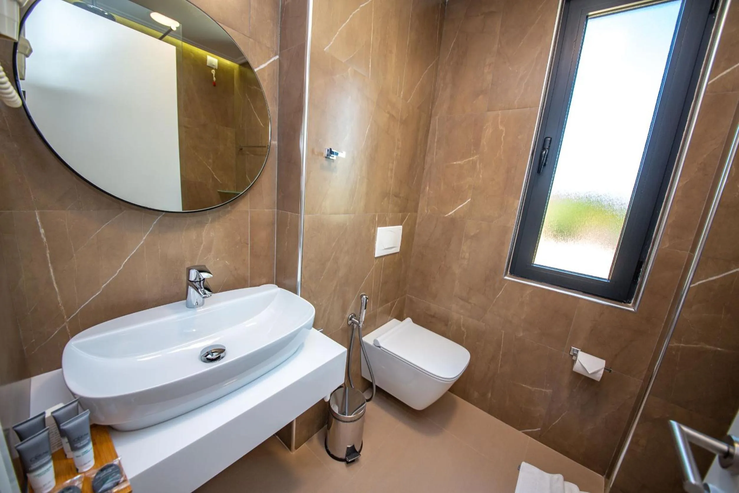 Toilet in Hotel Olive Ksamil