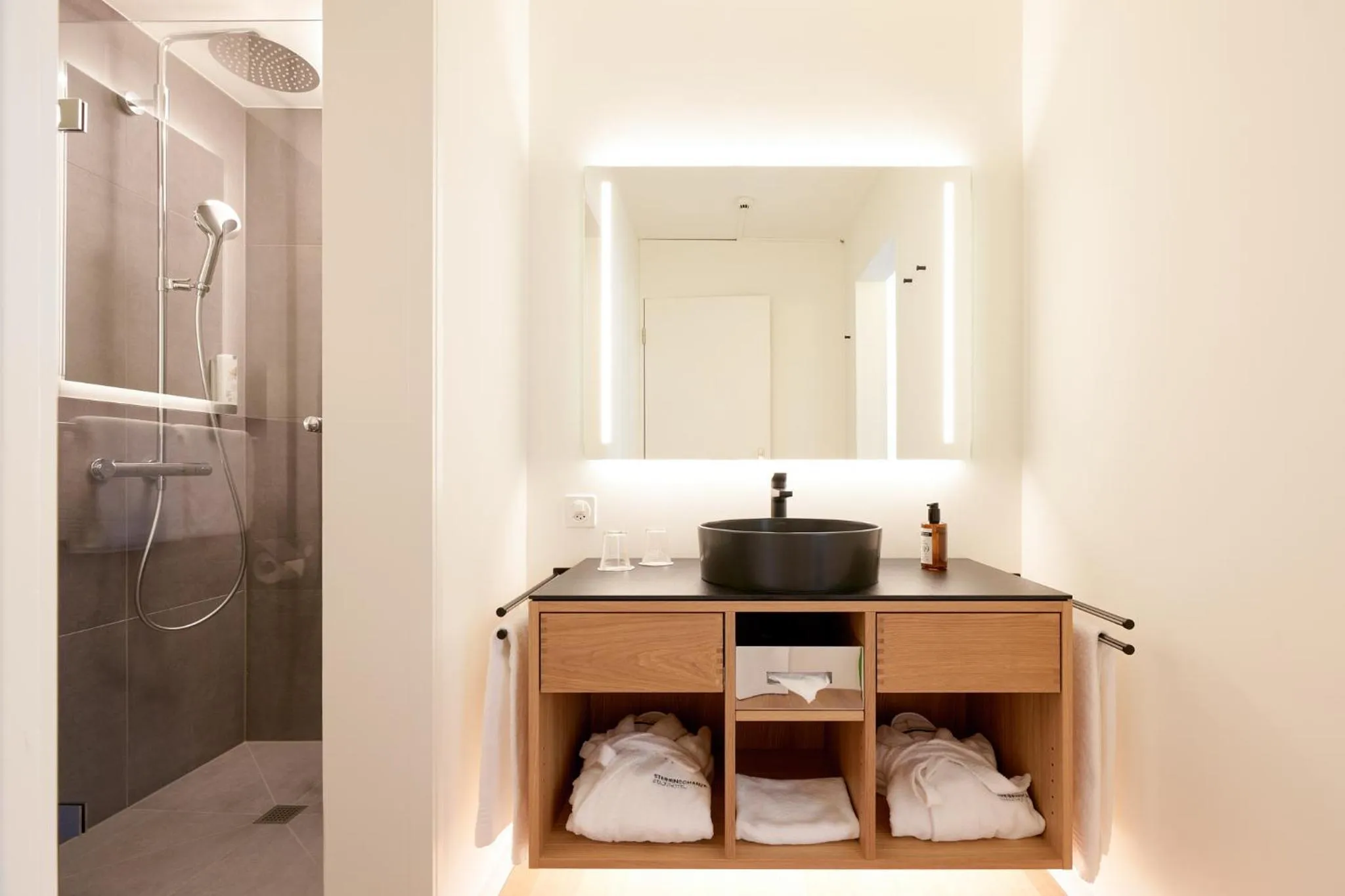 Bathroom in Steinenschanze Charming City & Garden Hotel