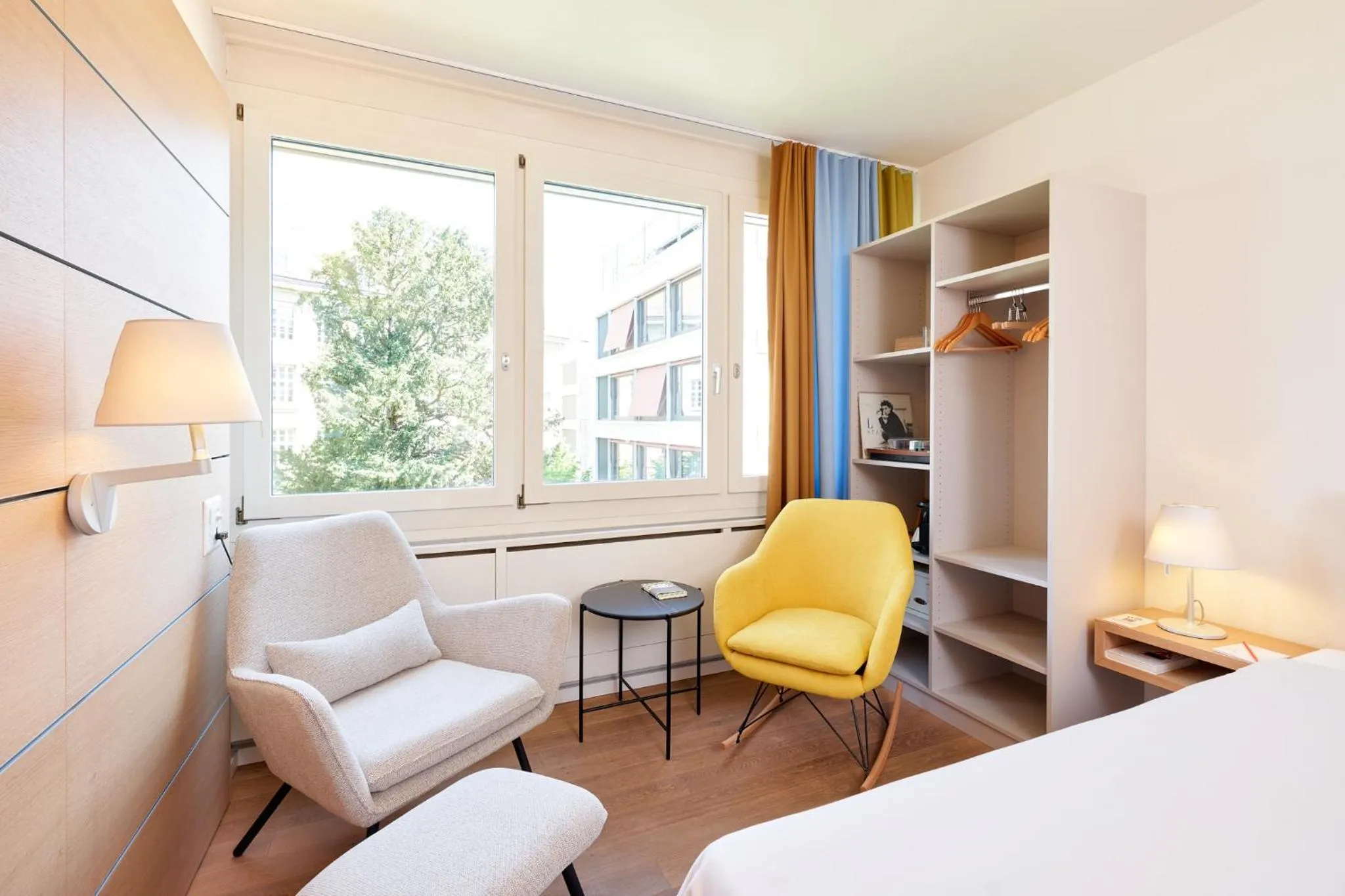 Photo of the whole room, Bed in Steinenschanze Charming City & Garden Hotel