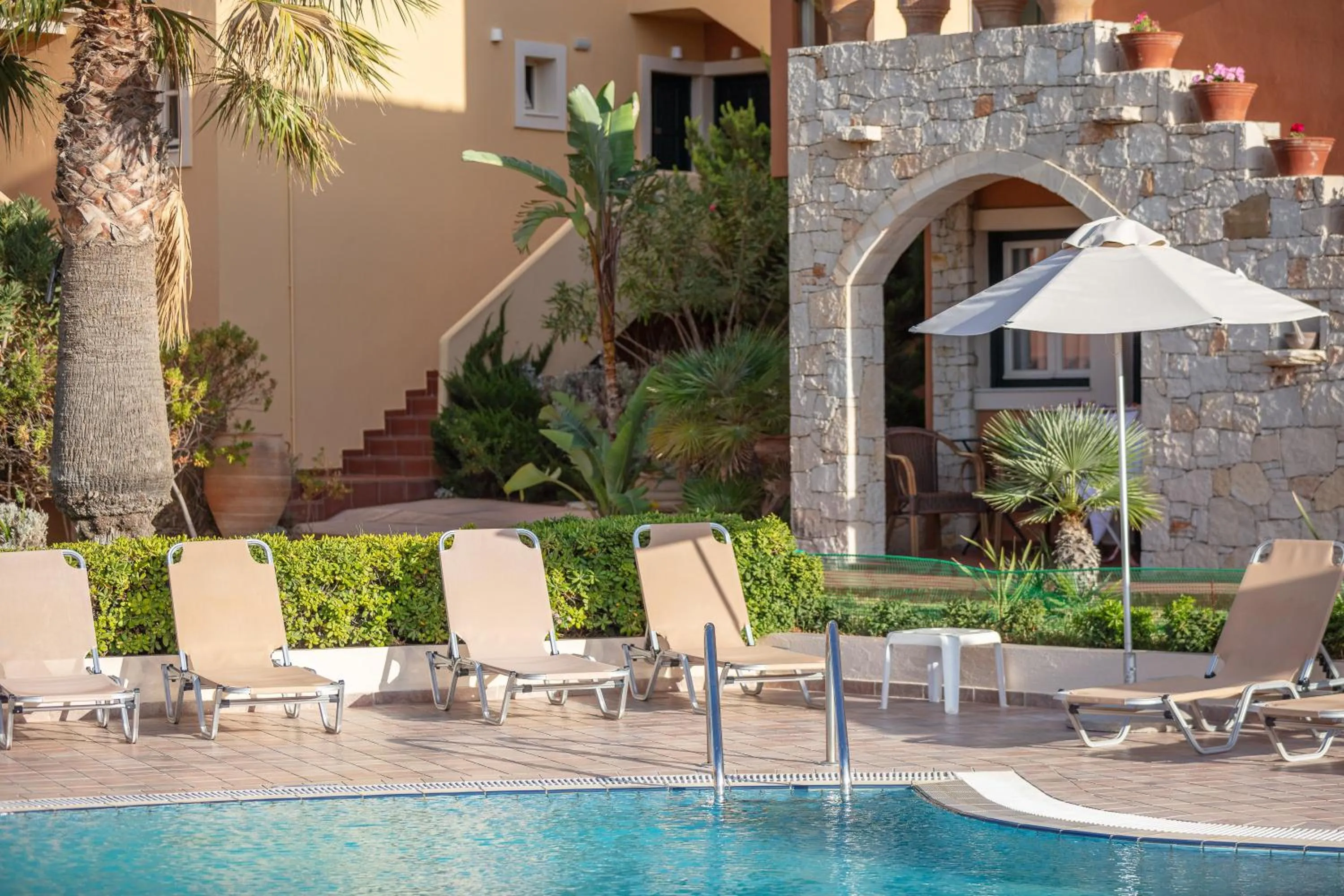 Swimming pool in Dia Apartments