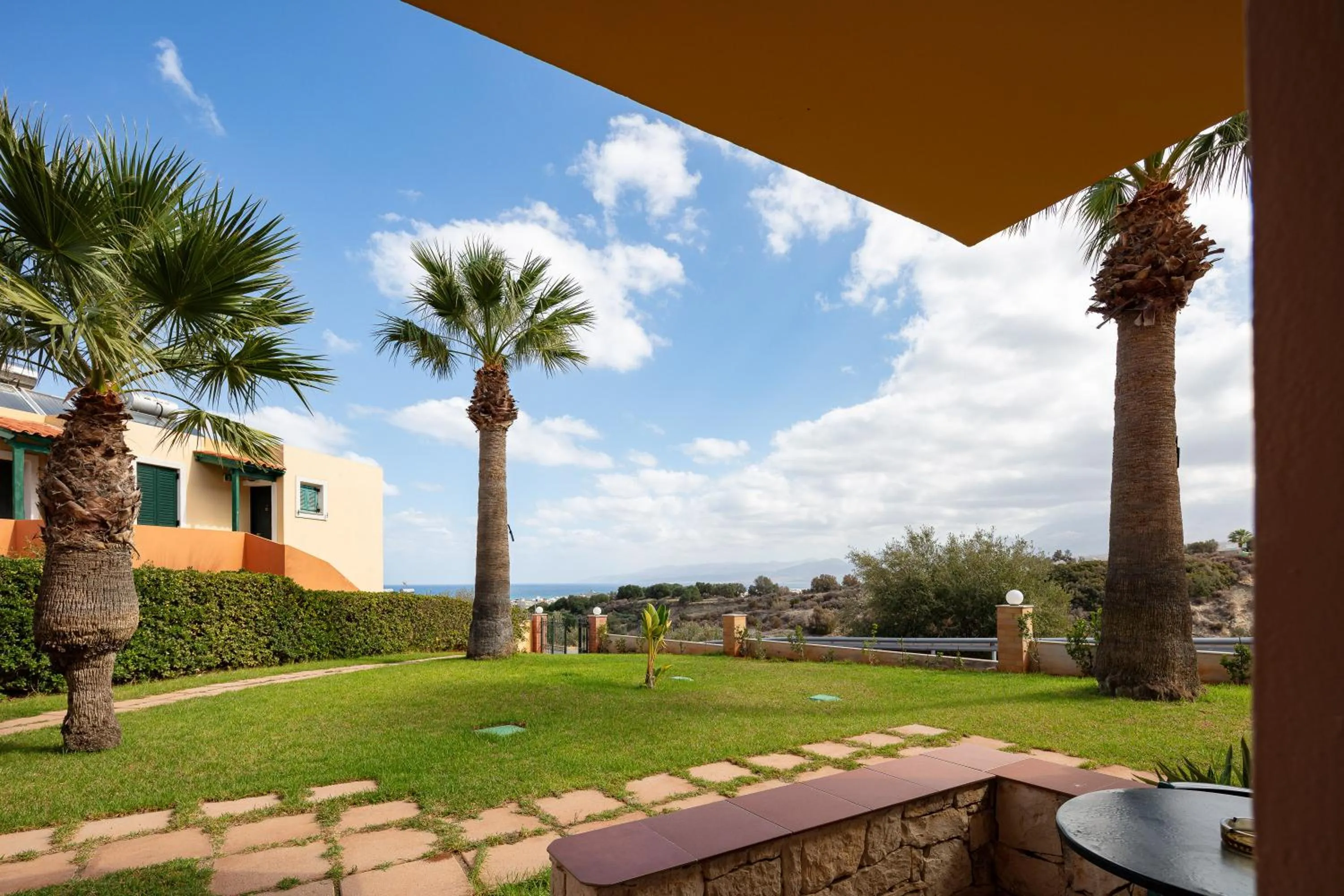 Garden in Dia Apartments