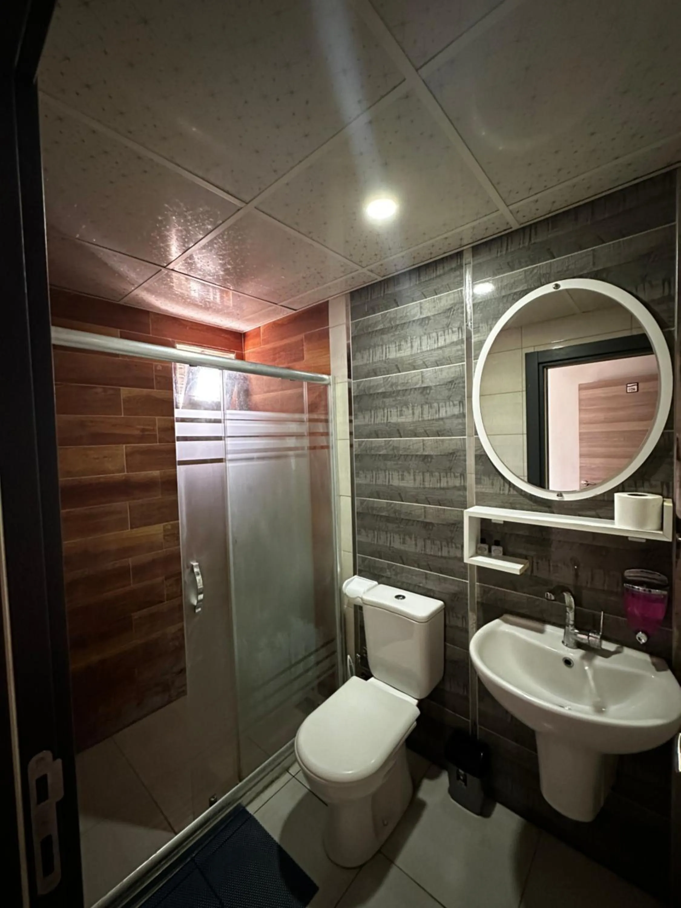 Shower in Comfort Başaran OTEL