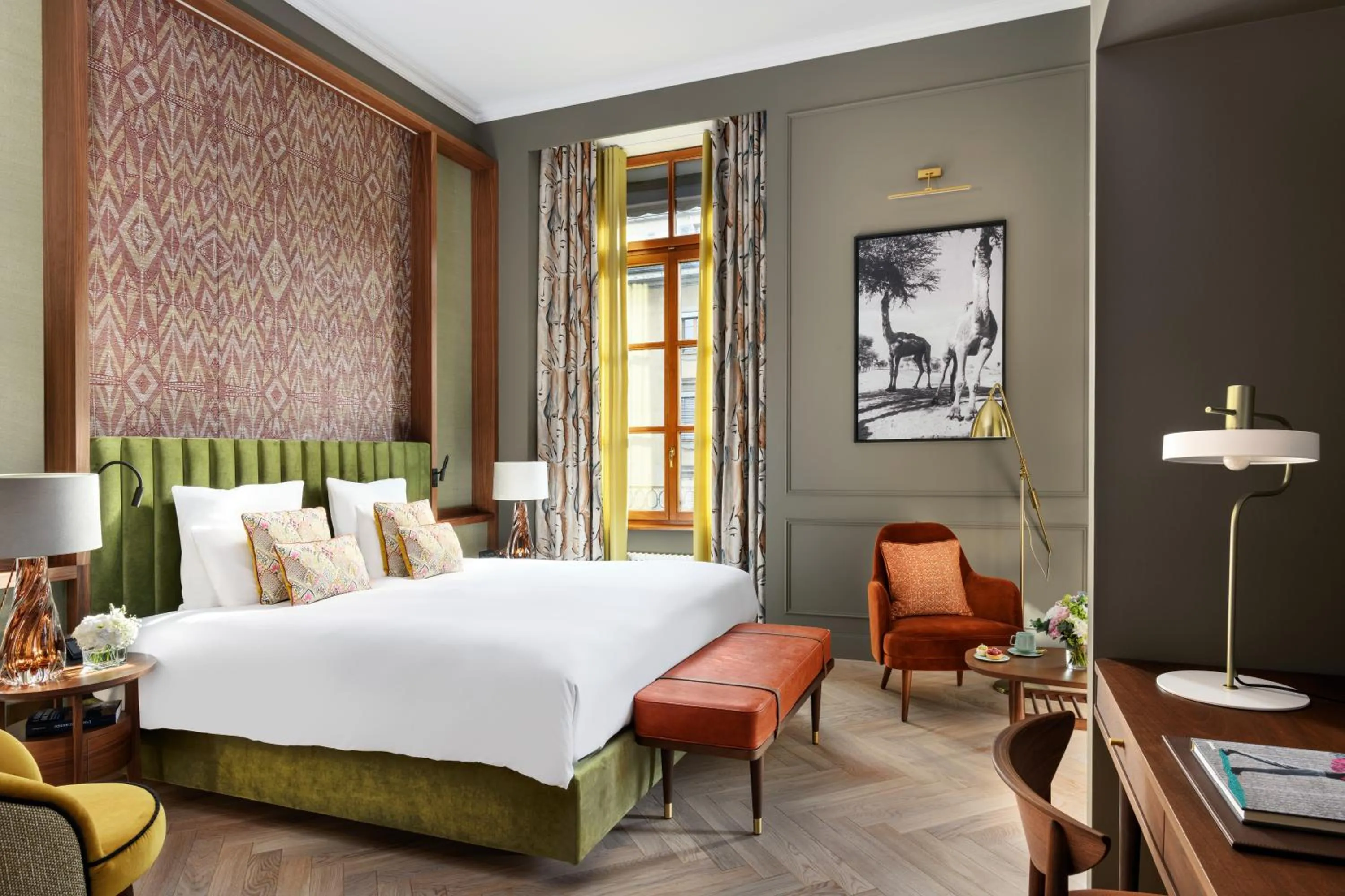 Bed in Hôtel Métropole Genève