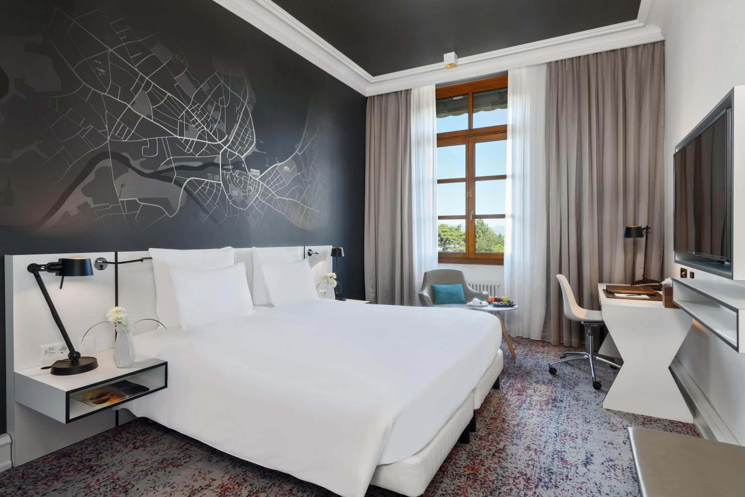 Bedroom, Bed in Hôtel Métropole Genève