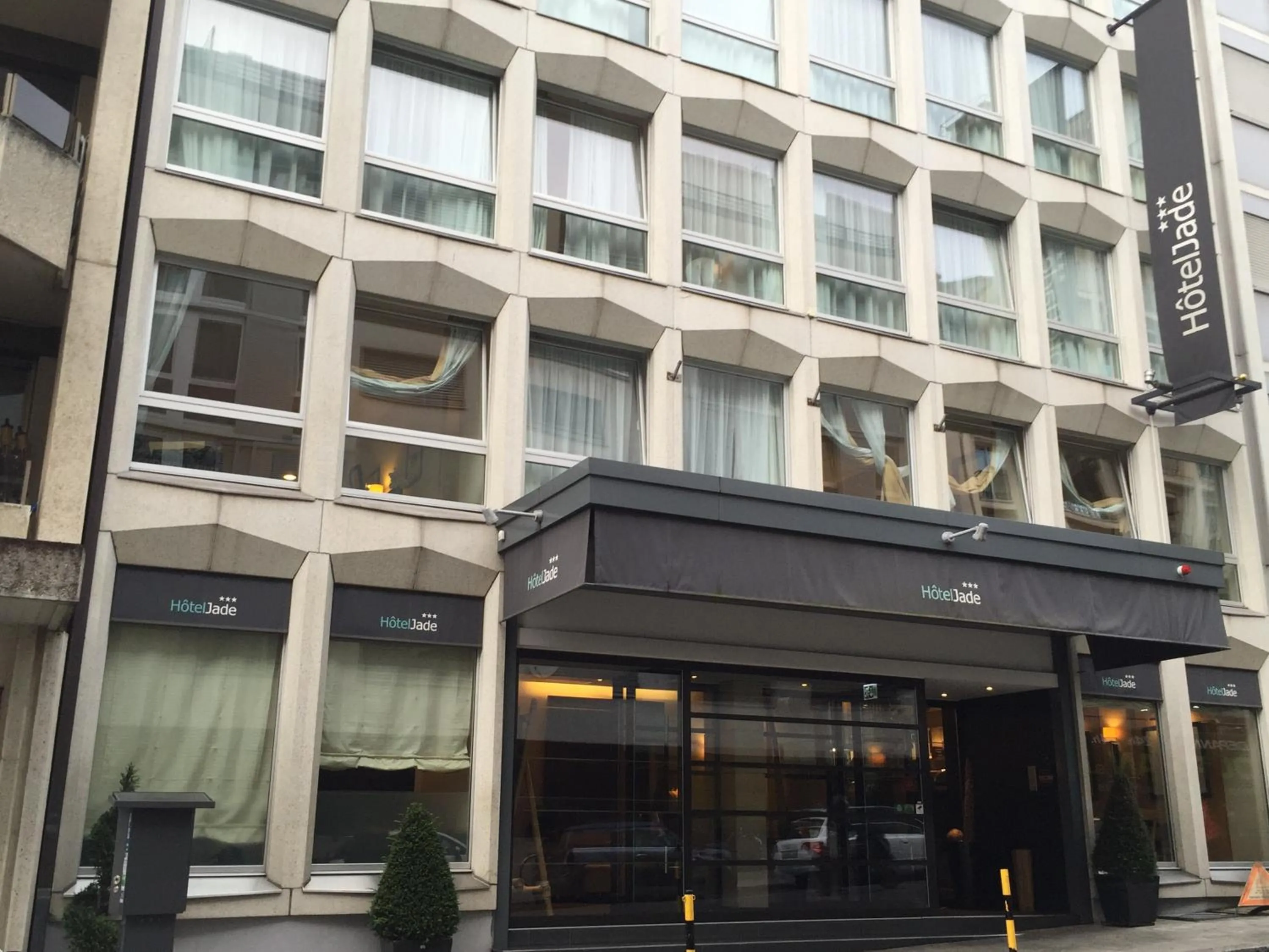 Facade/entrance in Jade Manotel