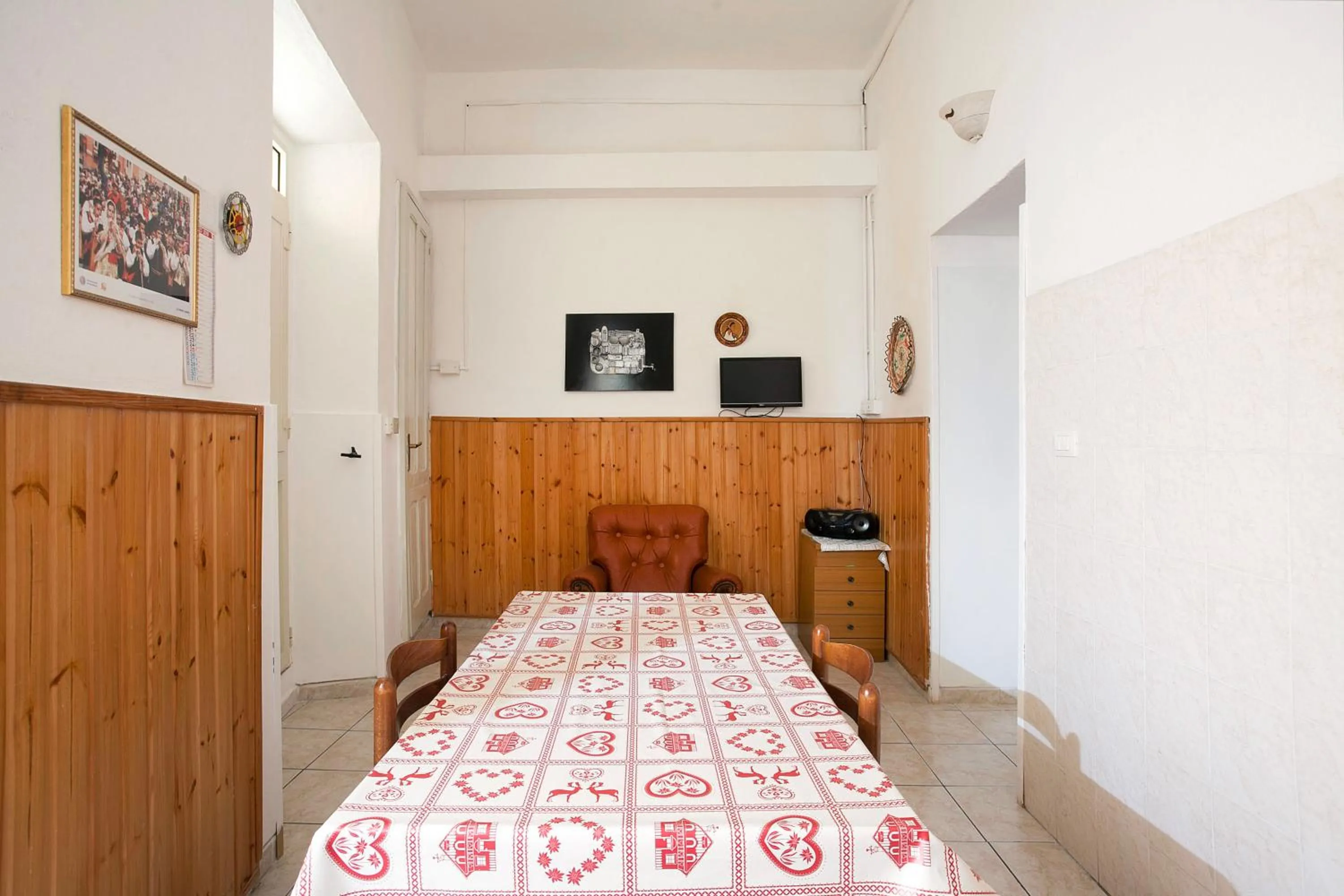 Communal lounge/ TV room, Bed in Davi