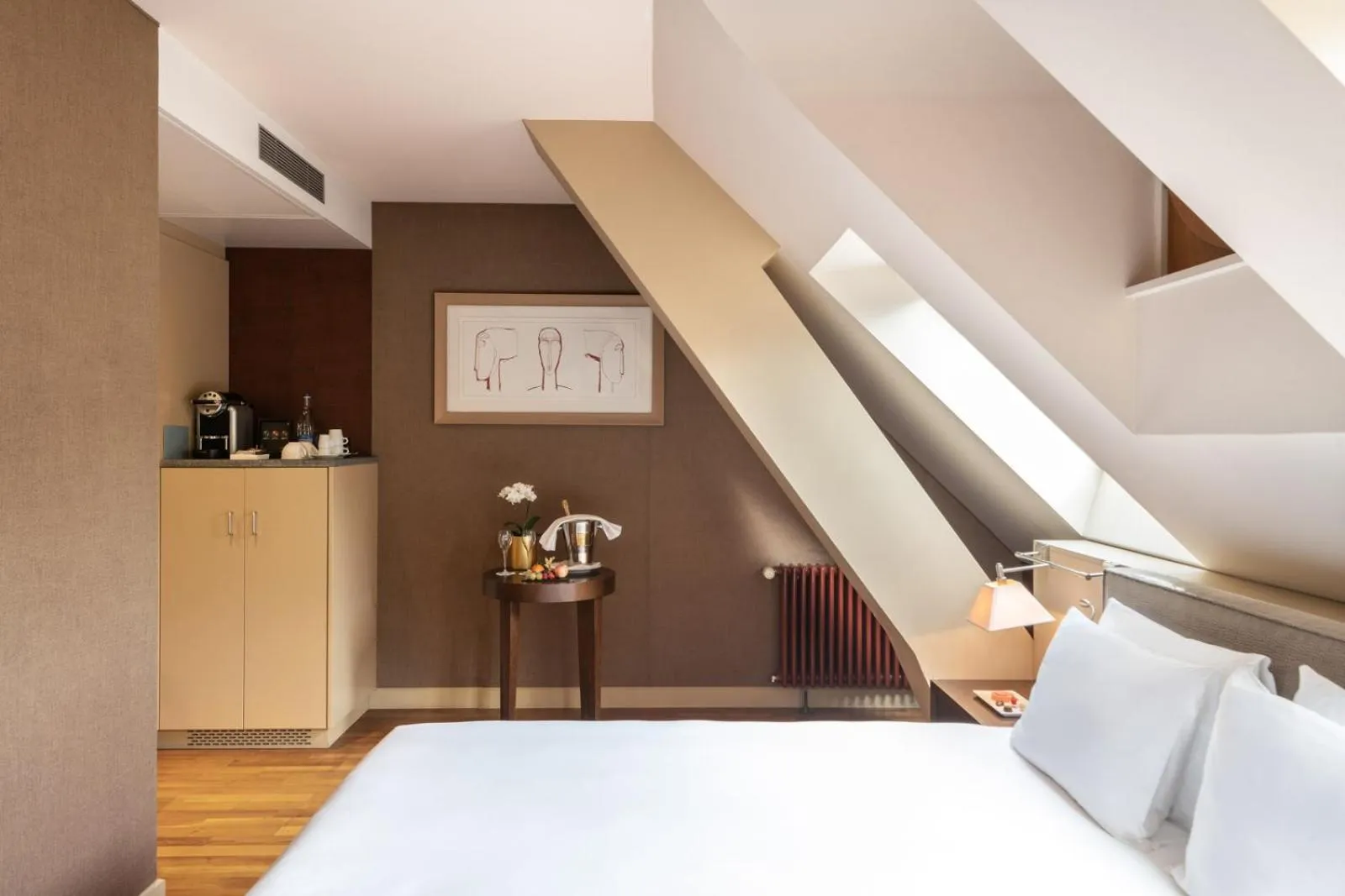 Bedroom, Bed in Hôtel Résidence Parc des Eaux Vives