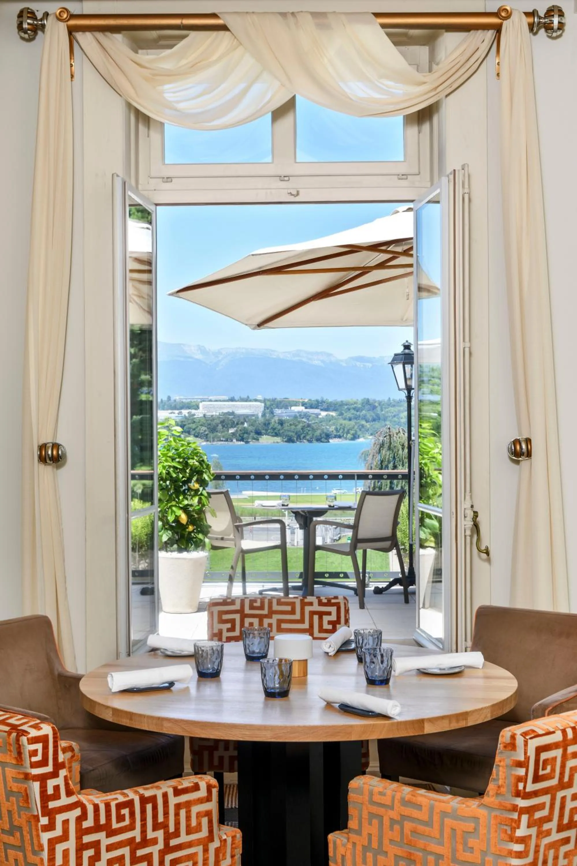 Restaurant/places to eat in Hôtel Résidence Parc des Eaux Vives