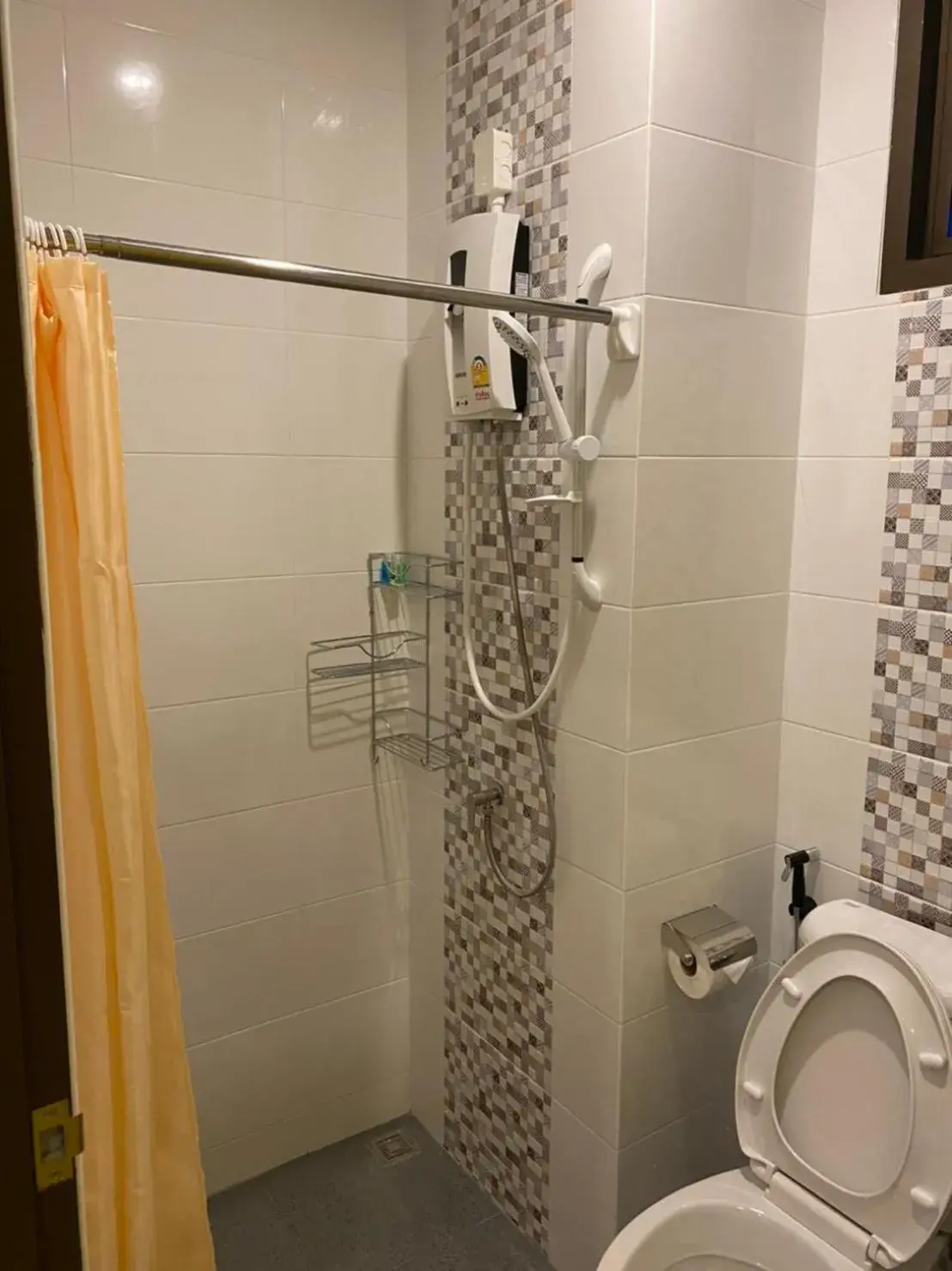 Shower in N&N HOUSE Laem Hin Shower in N&N HOUSE Laem Hin