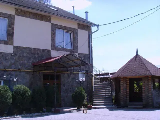 Dvorik Dvorik