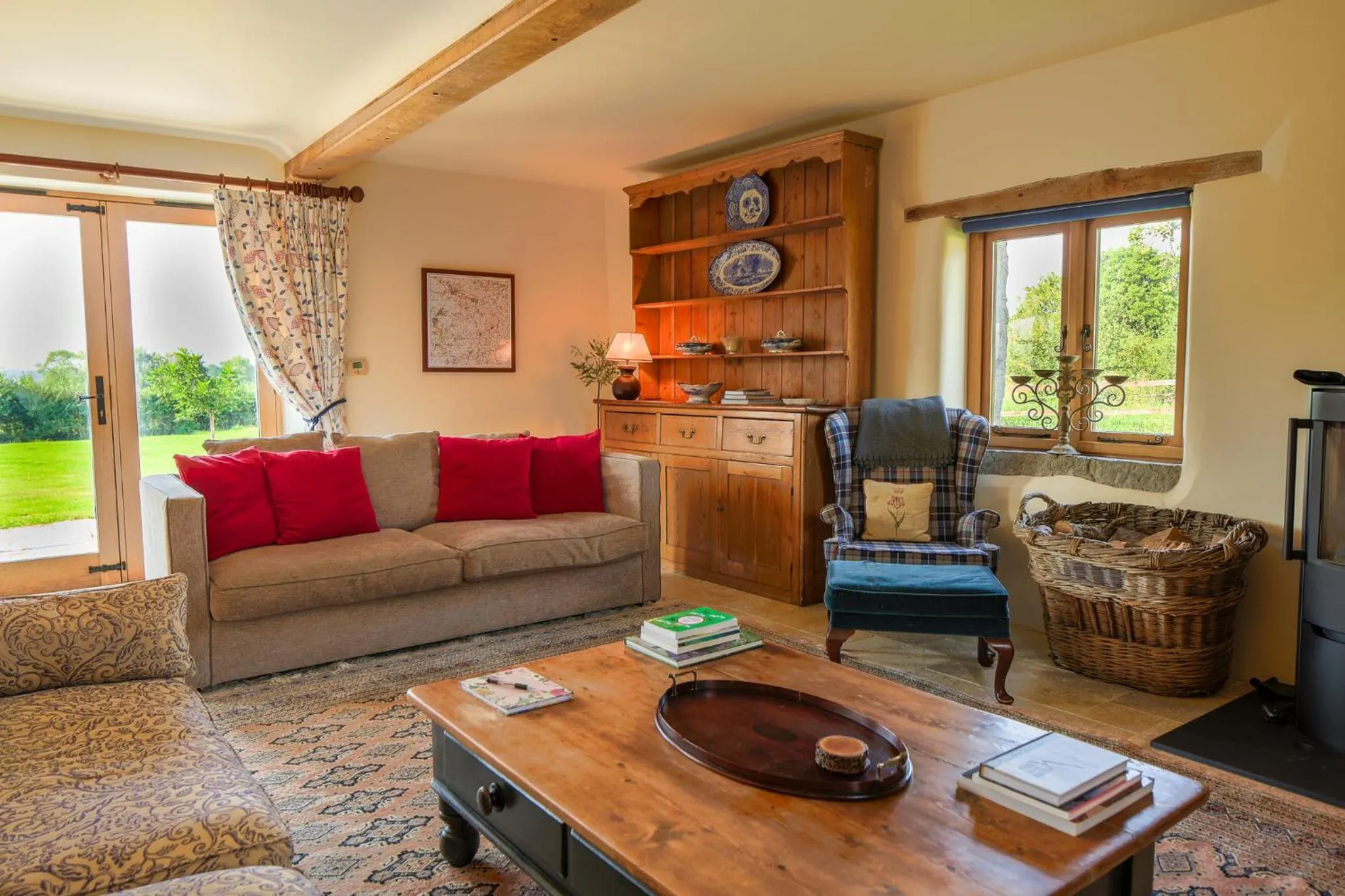 Living room in Yew Tree Cottage