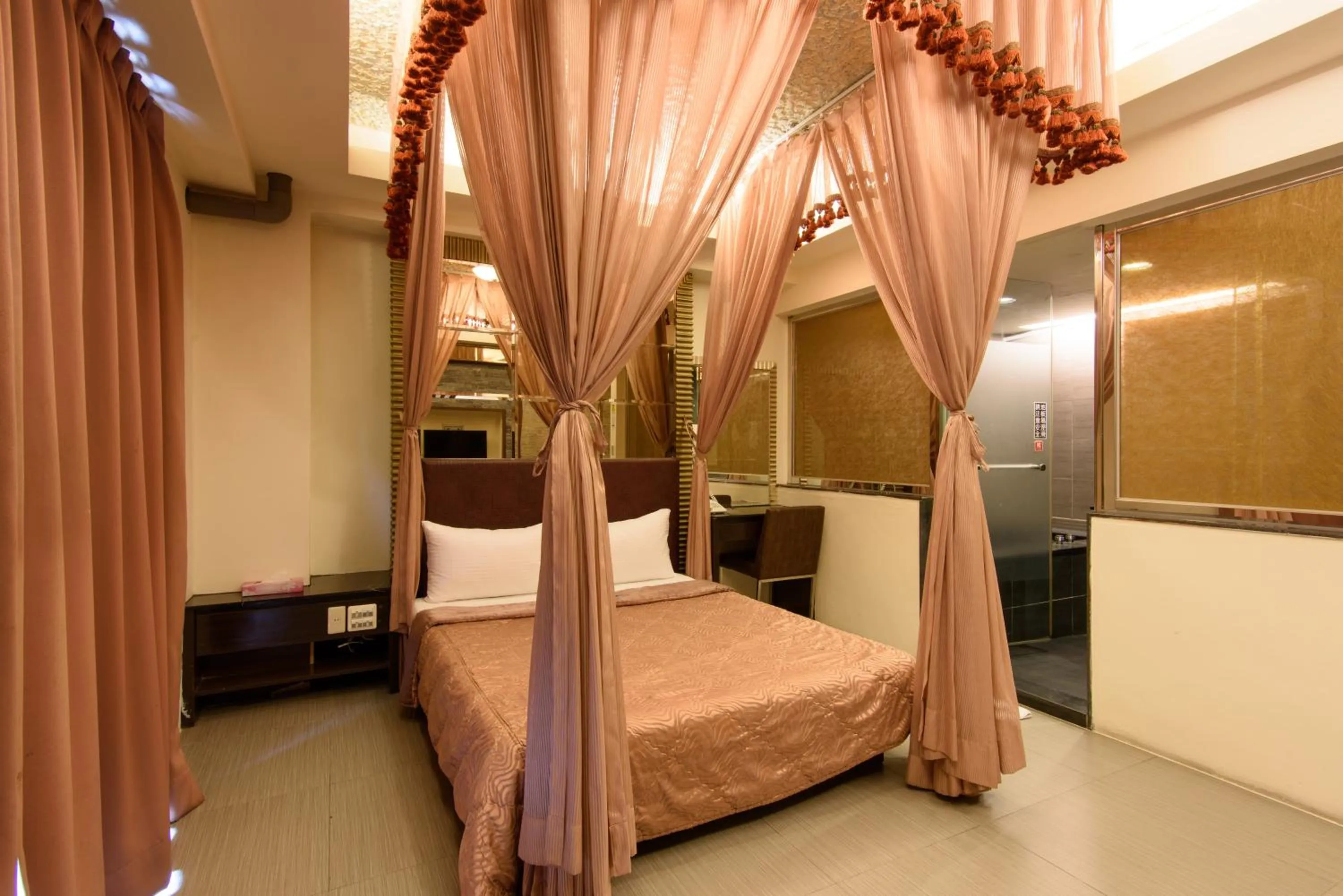 Photo of the whole room in Harbor Elite Hotel