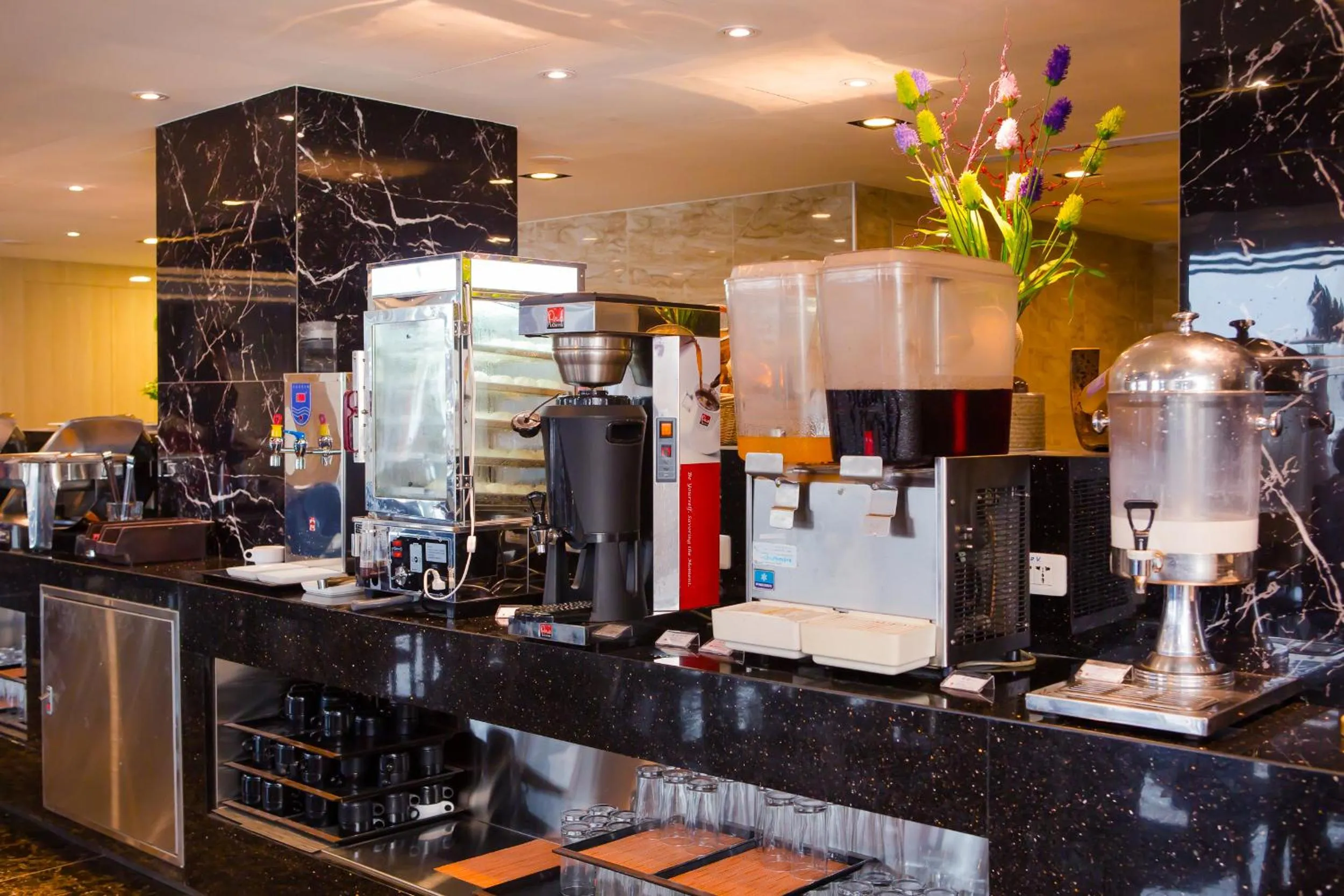 Non alcoholic drinks in Harbor Elite Hotel