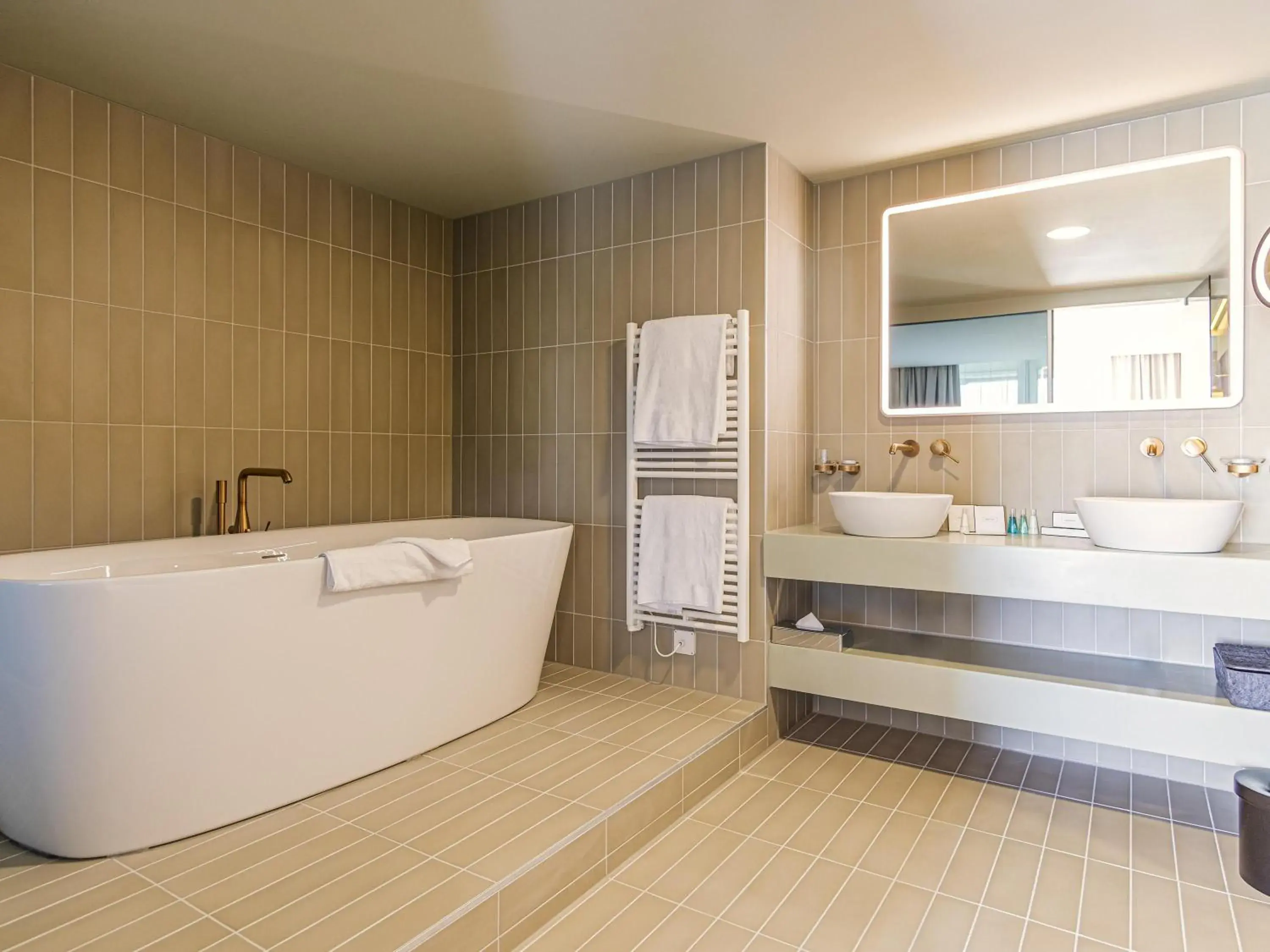 Bedroom in Swissôtel Kursaal Bern Bedroom in Swissôtel Kursaal Bern