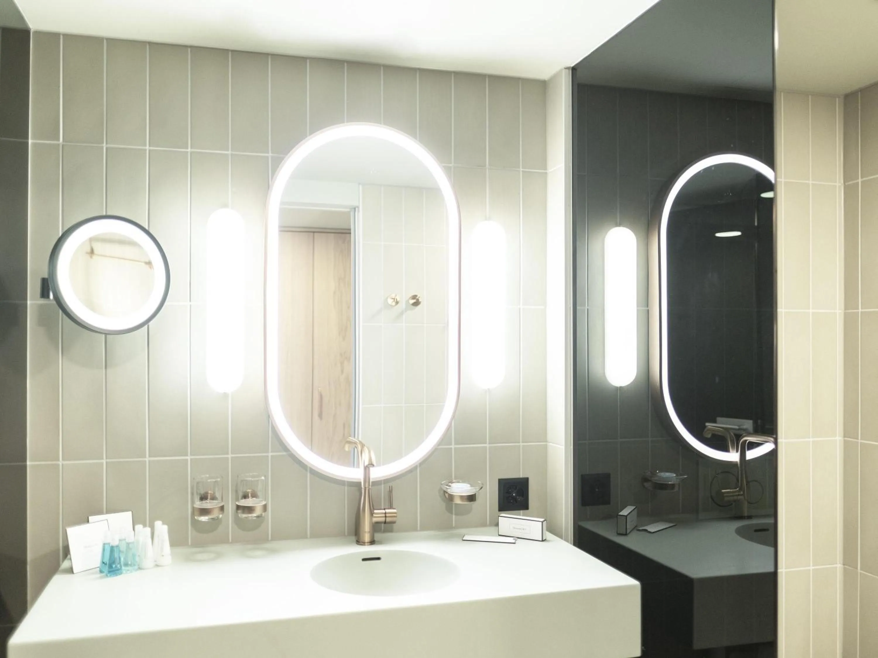 Bedroom in Swissôtel Kursaal Bern