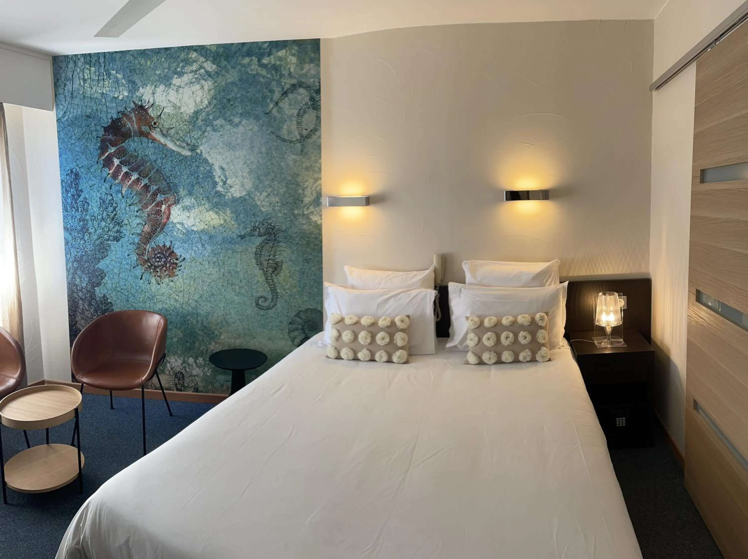 Bed in Hôtel Neptune