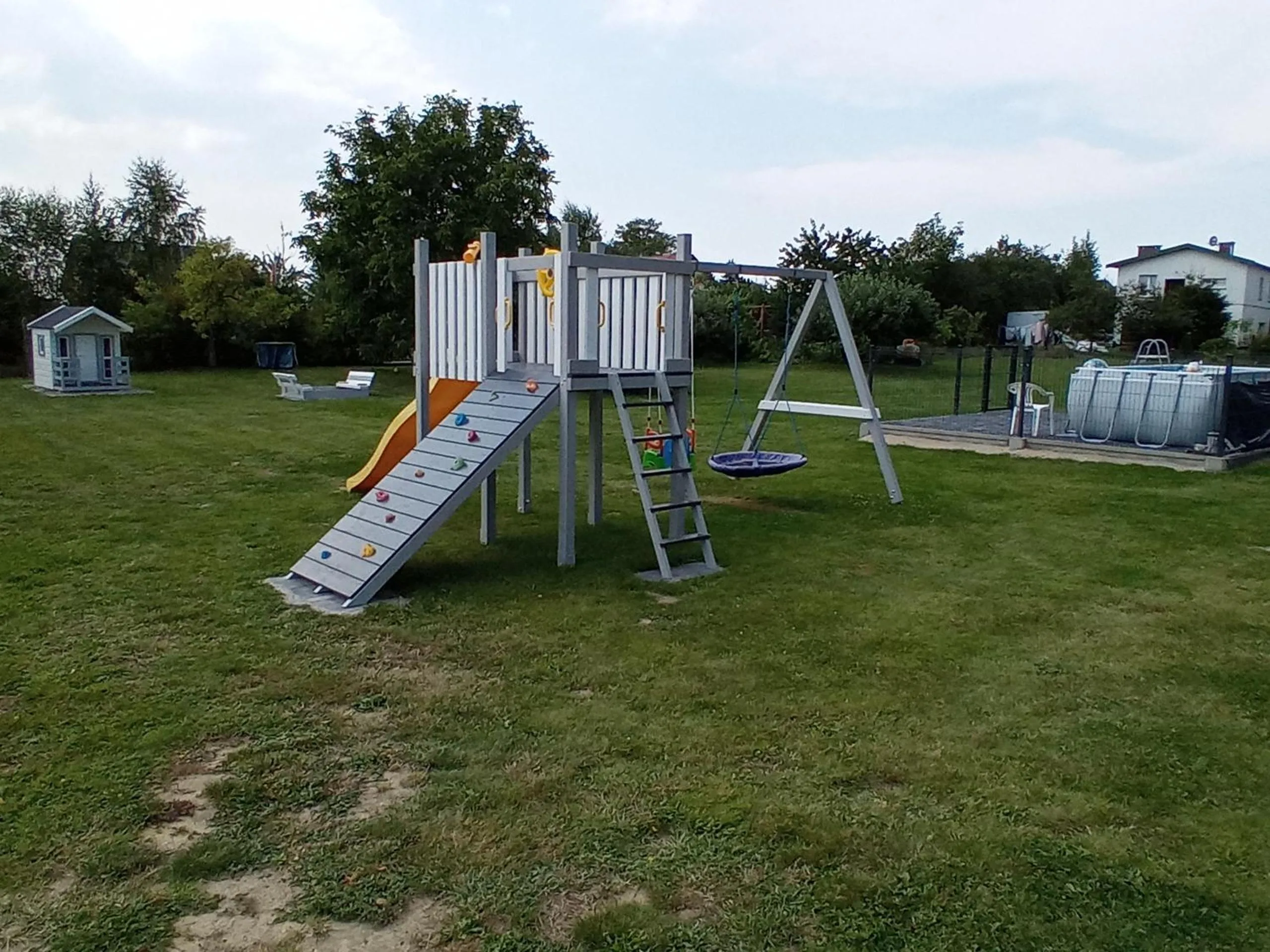 Children play ground in Domki Letniskowe Do-Iwi
